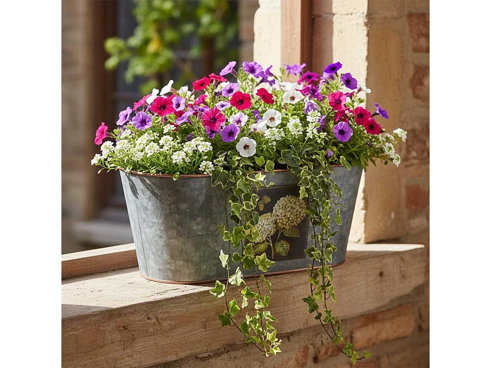 Ovaler Korb aus grauen patinierten Metall "Hortensia"