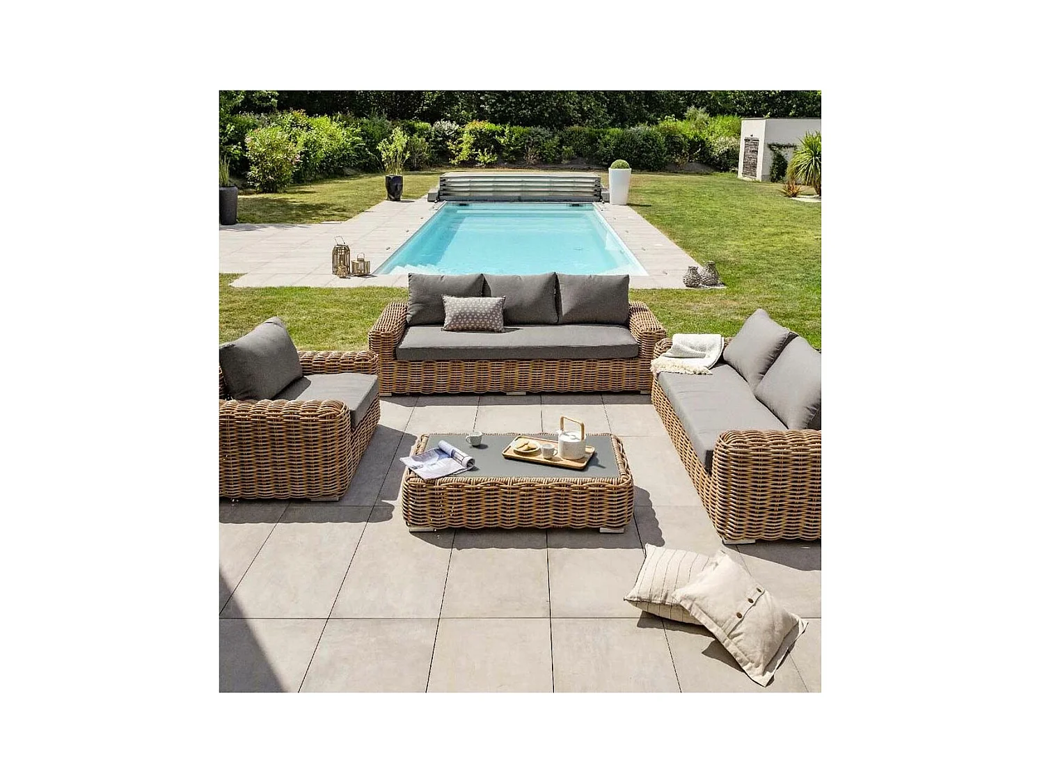 Salon de Jardin 6 Places en Résine Tressée "Borabora" 220cm Marron