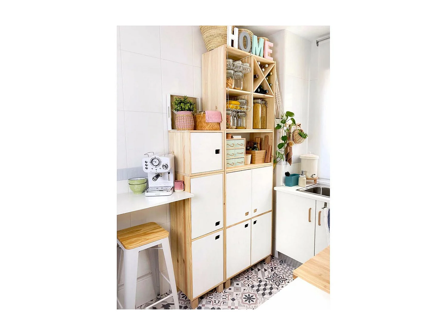 Armoire en pin brut 2 portes 4 tablettes Dinamic