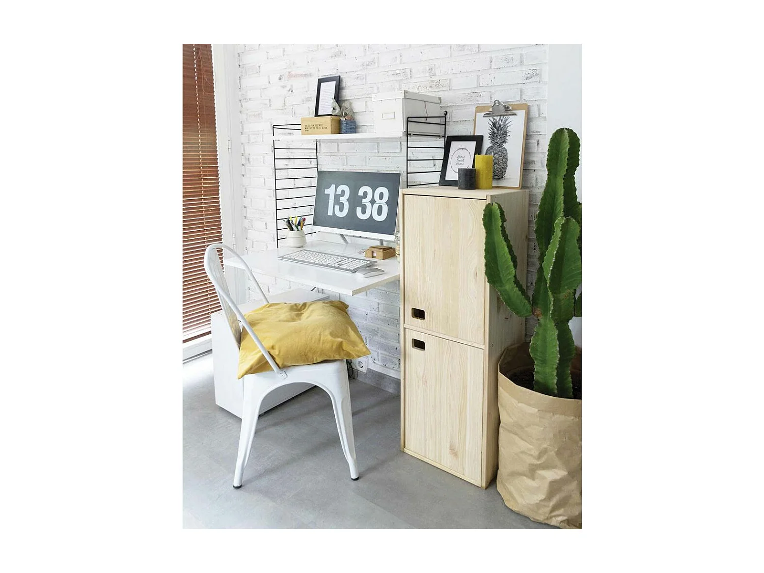 Armoire en pin brut 2 portes 4 tablettes Dinamic