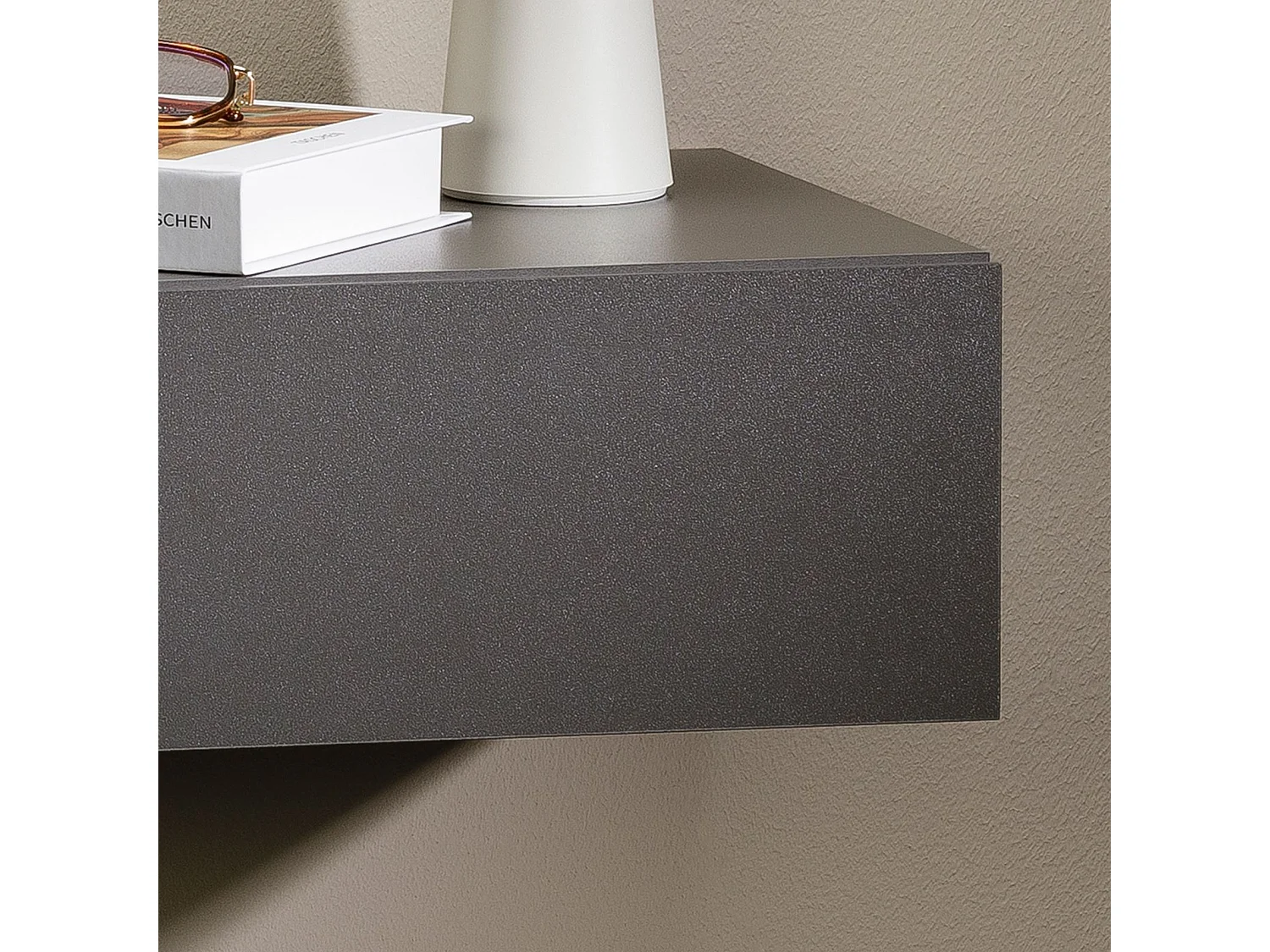 Chevet suspendu OCEANE, étagère murale avec 1 tiroir sans poignée, en bois gris mat