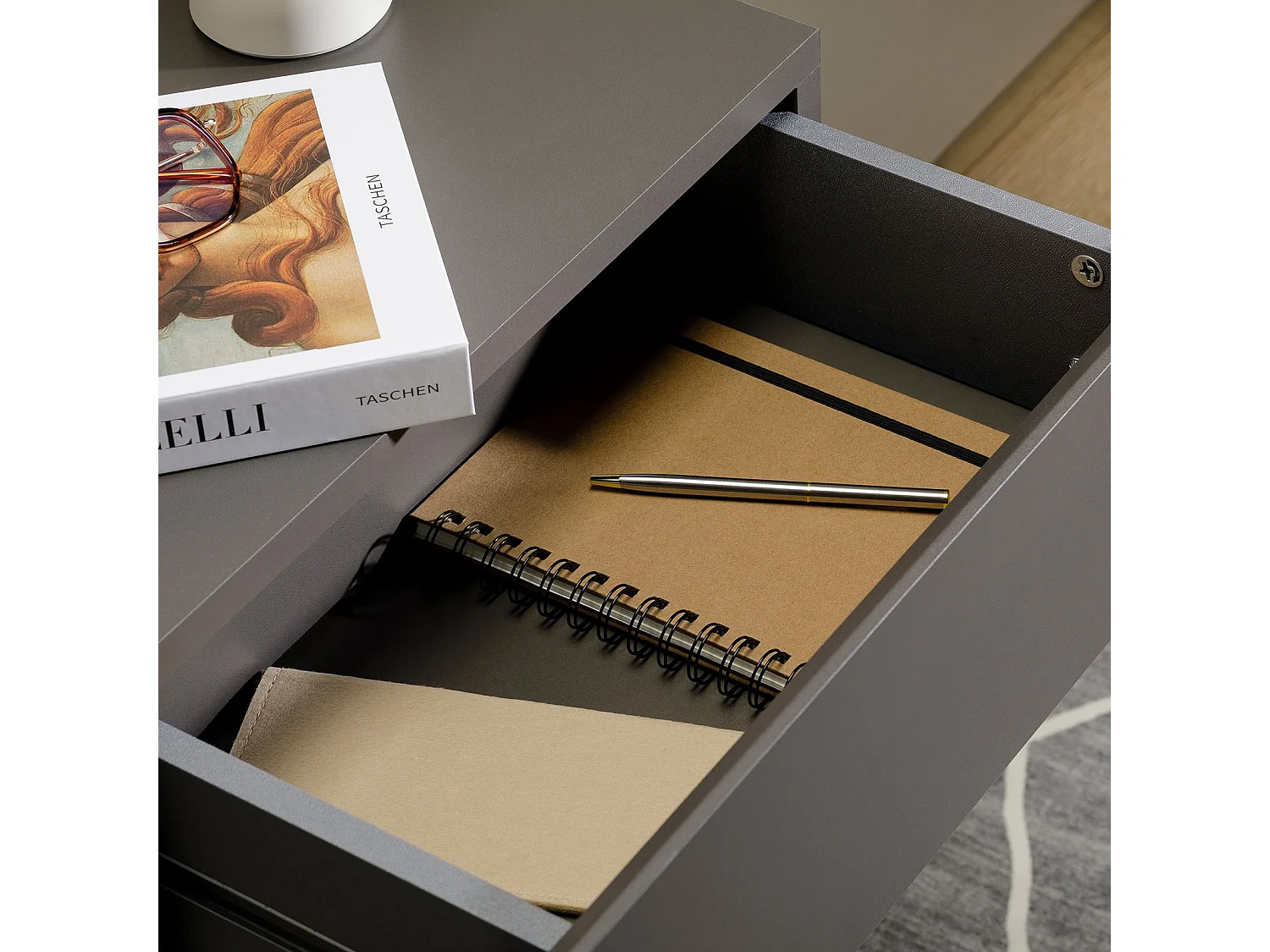 Chevet suspendu OCEANE, étagère murale avec 1 tiroir sans poignée, en bois gris mat