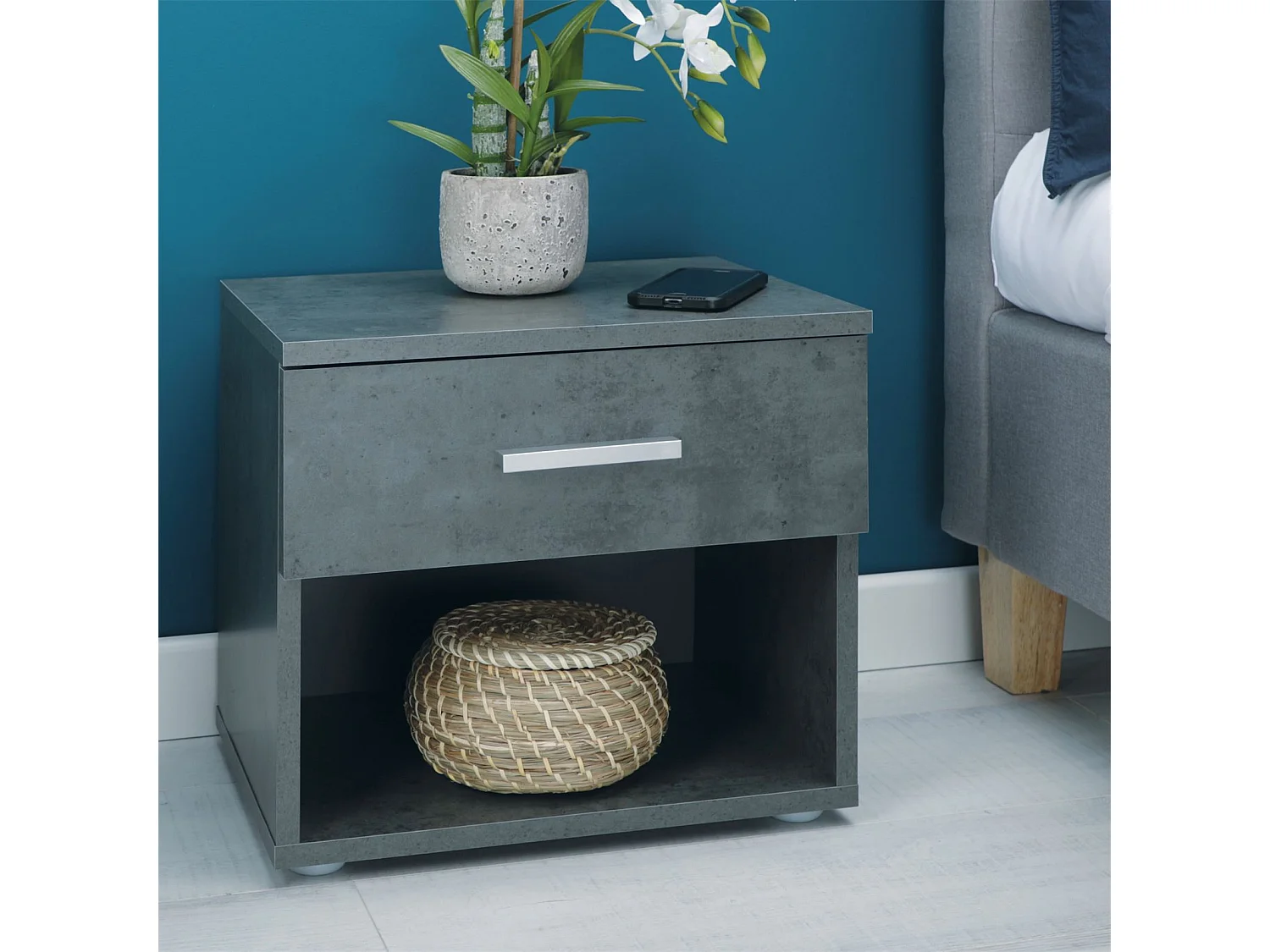 Table de chevet MAEL, table de nuit casier avec 1 tiroir et 1 niche, en mélaminé décor béton foncé