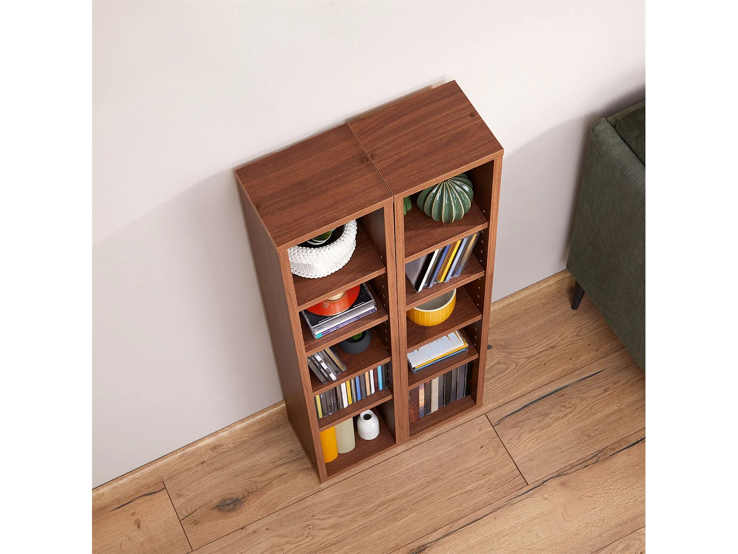 Etagères modulables MUSIQUE pour CD et DVD, lot de 2 meubles de rangement en colonne avec 10 compartiments en mélaminé couleur noyer