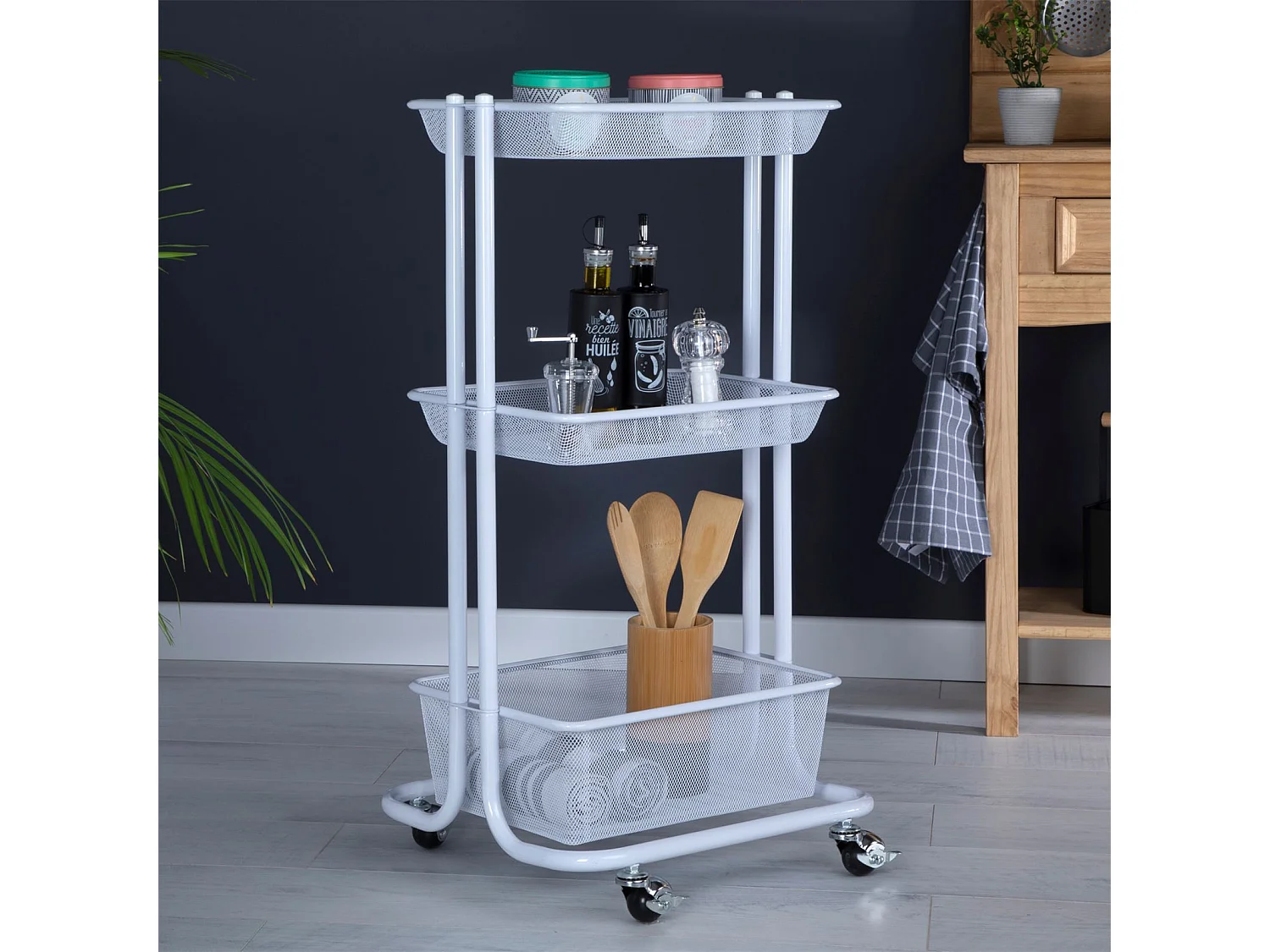 Desserte sur roulettes VALIENTE avec 3 bacs de rangement, chariot avec paniers pour cuisine, bureau ou chambre d'enfant, métal blanc