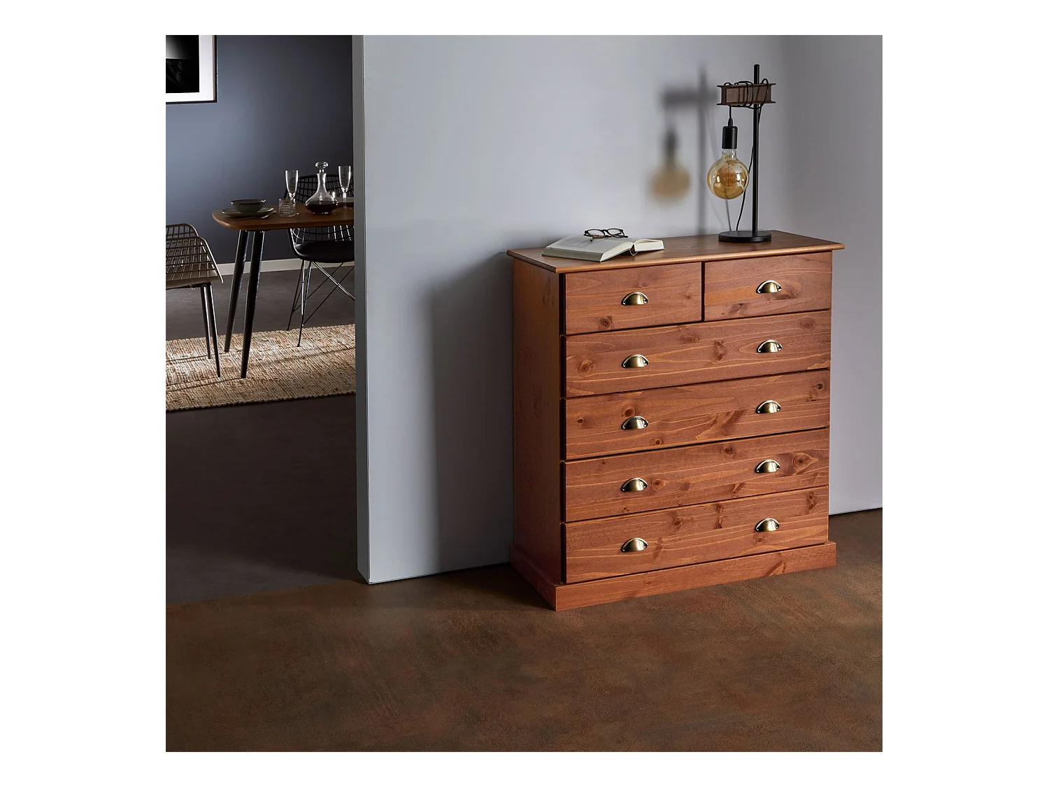 Commode chambre PARIS L 91 cm en bois massif lasuré brun foncé avec 6 tiroirs avec poignées coquille en métal