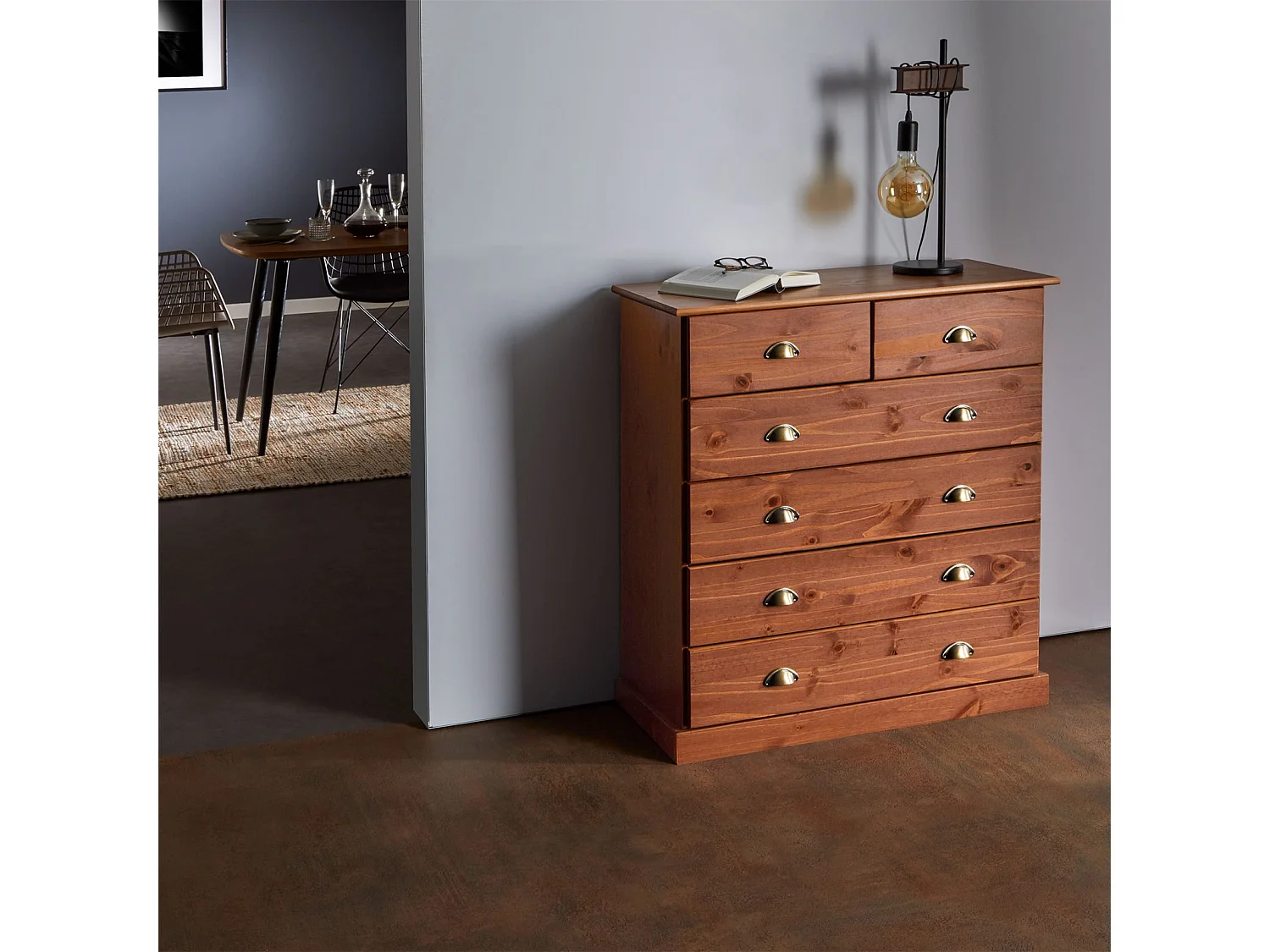 Commode chambre PARIS L 91 cm en bois massif lasuré brun foncé avec 6 tiroirs avec poignées coquille en métal