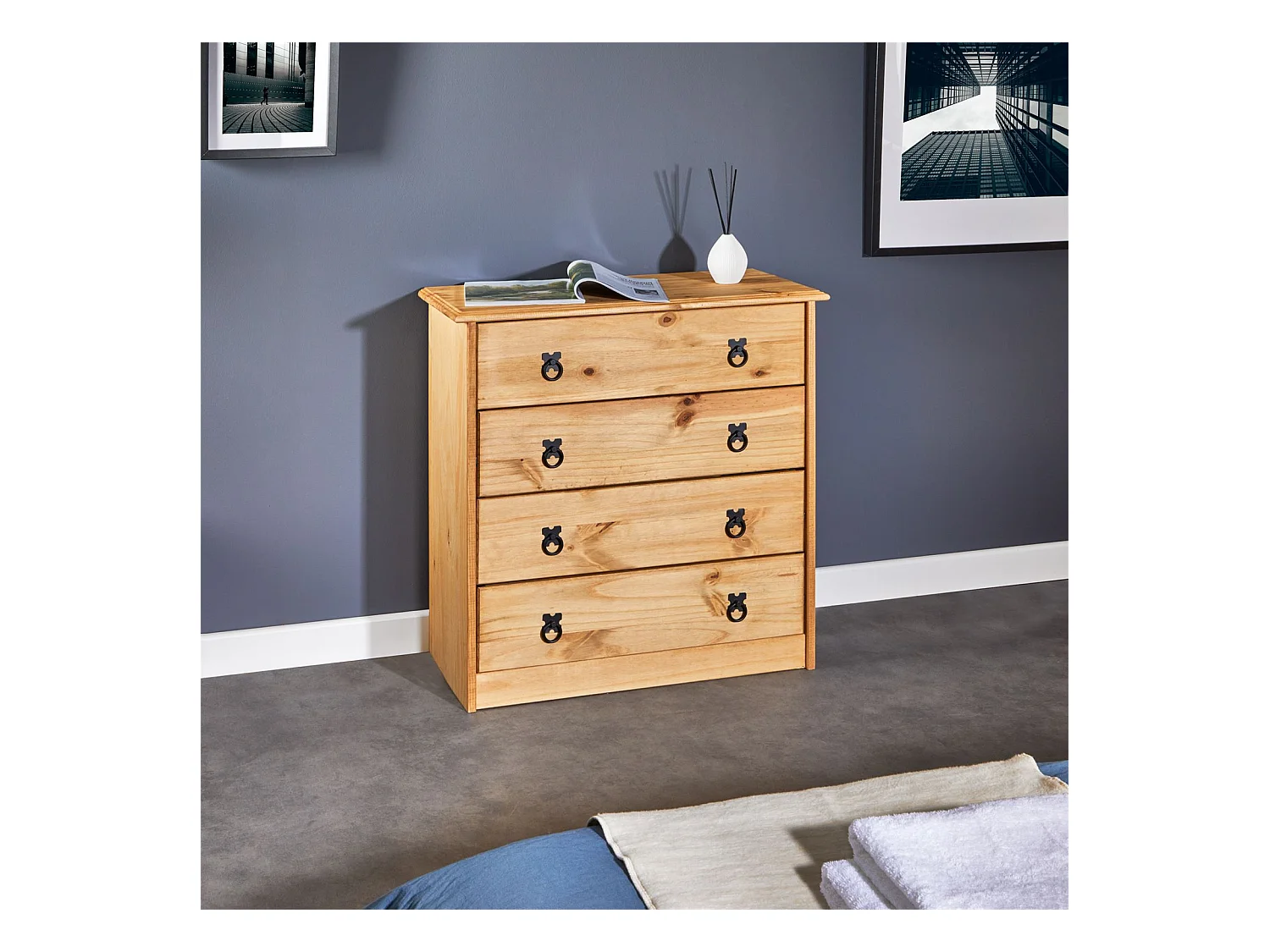 Commode en pin BARRIO 4 grands tiroirs buffet bahut vaisselier en bois style mexicain, finition teintée et cirée