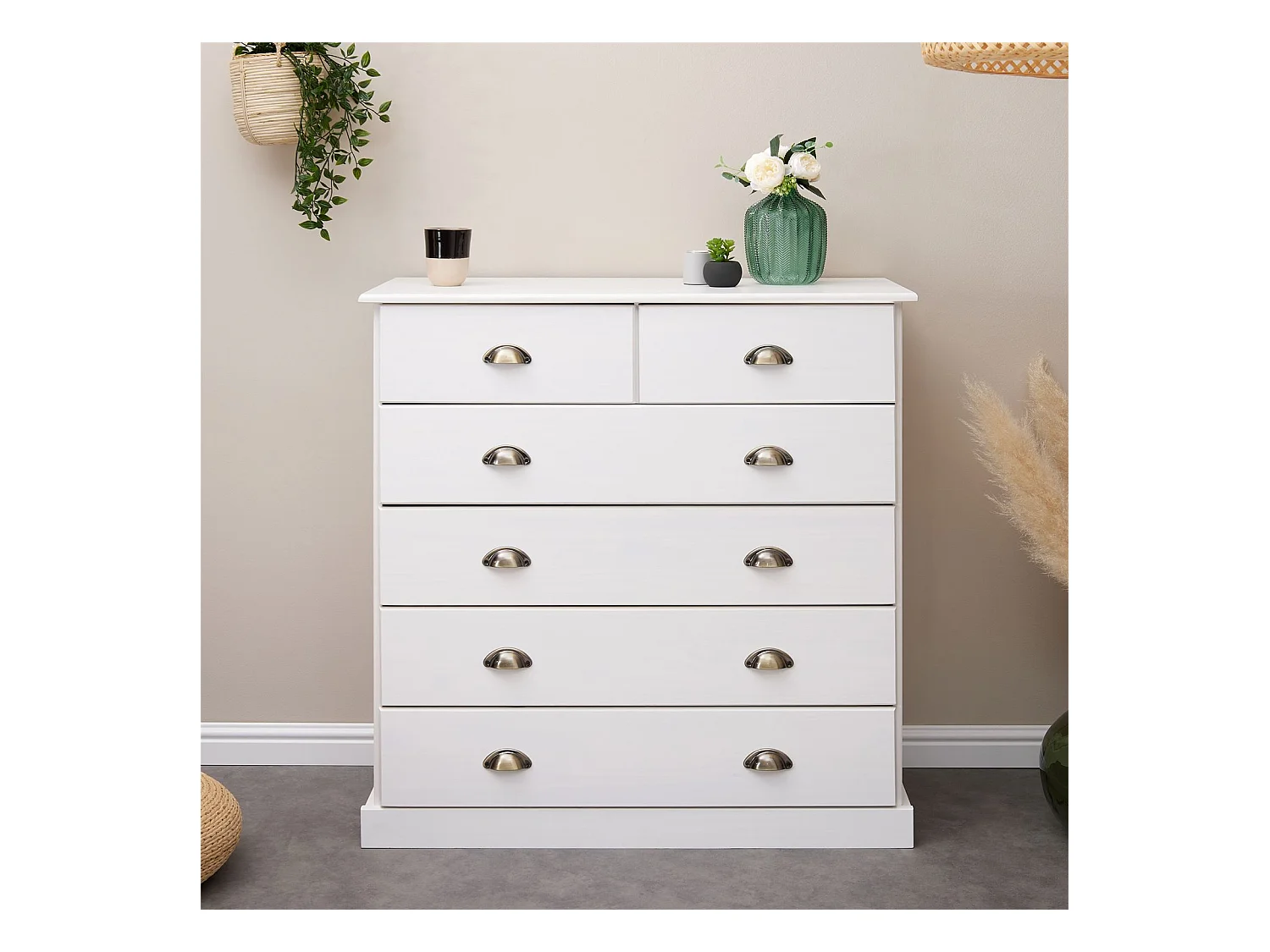 Commode chambre PARIS L 91 cm en bois massif lasuré blanc avec 6 tiroirs avec poignées coquille en métal style campagne