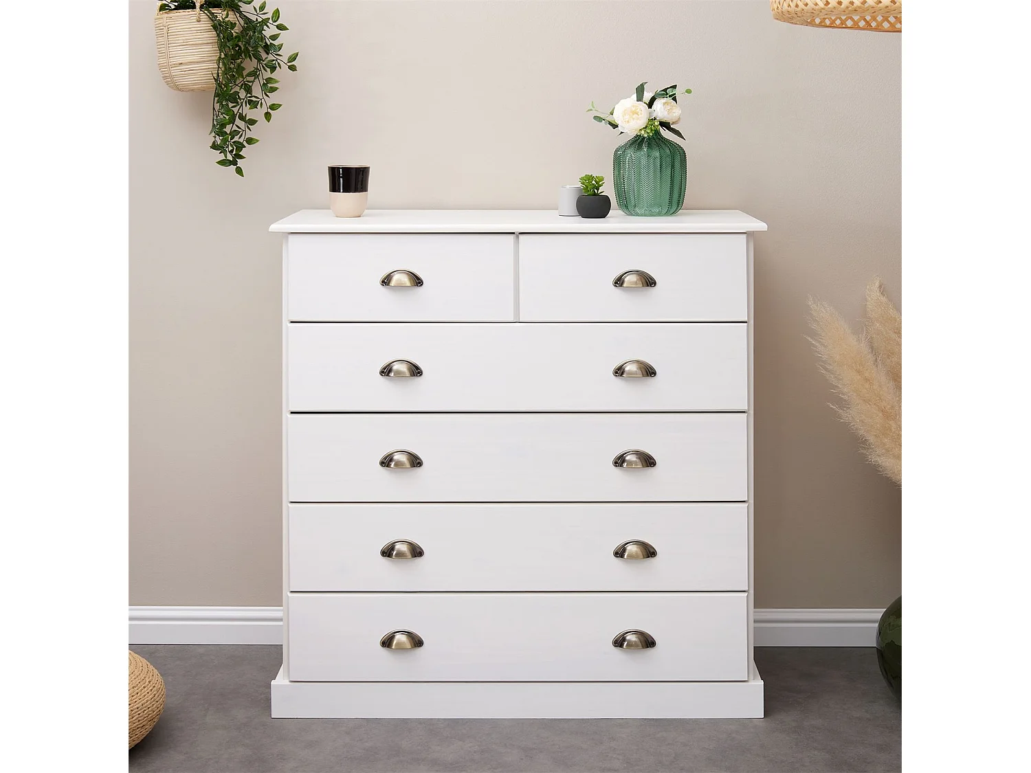 Commode chambre PARIS L 91 cm en bois massif lasuré blanc avec 6 tiroirs avec poignées coquille en métal style campagne