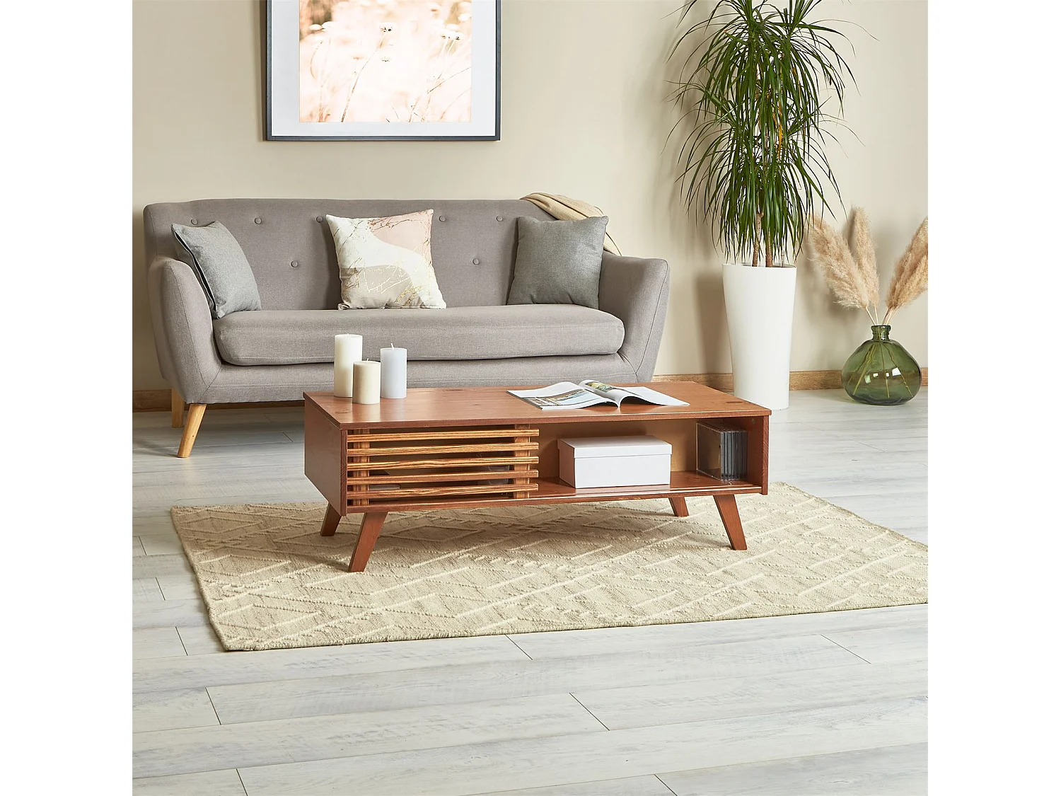 Table basse SEAN table de salon rectangulaire design vintage, 4 niches et des portes coulissantes ajourées, en pin lasuré brun foncé