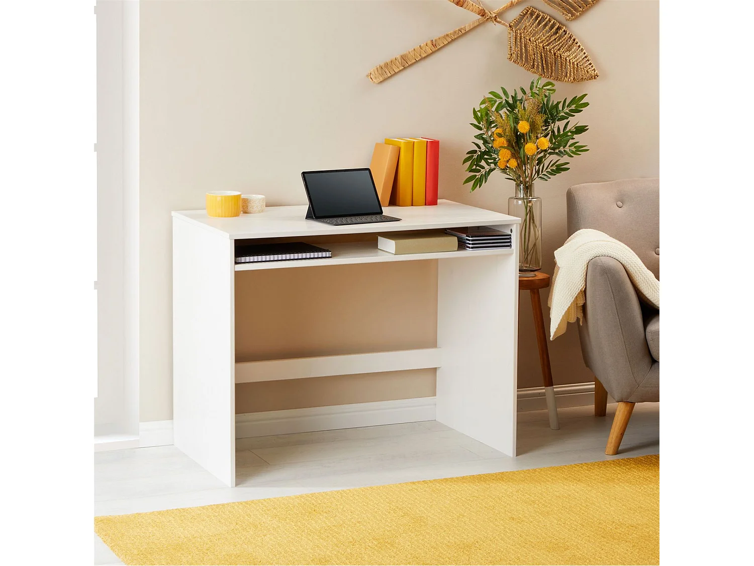 Bureau ALICE table de travail avec 1 niche de rangement sous le plateau, en pin massif lasuré blanc