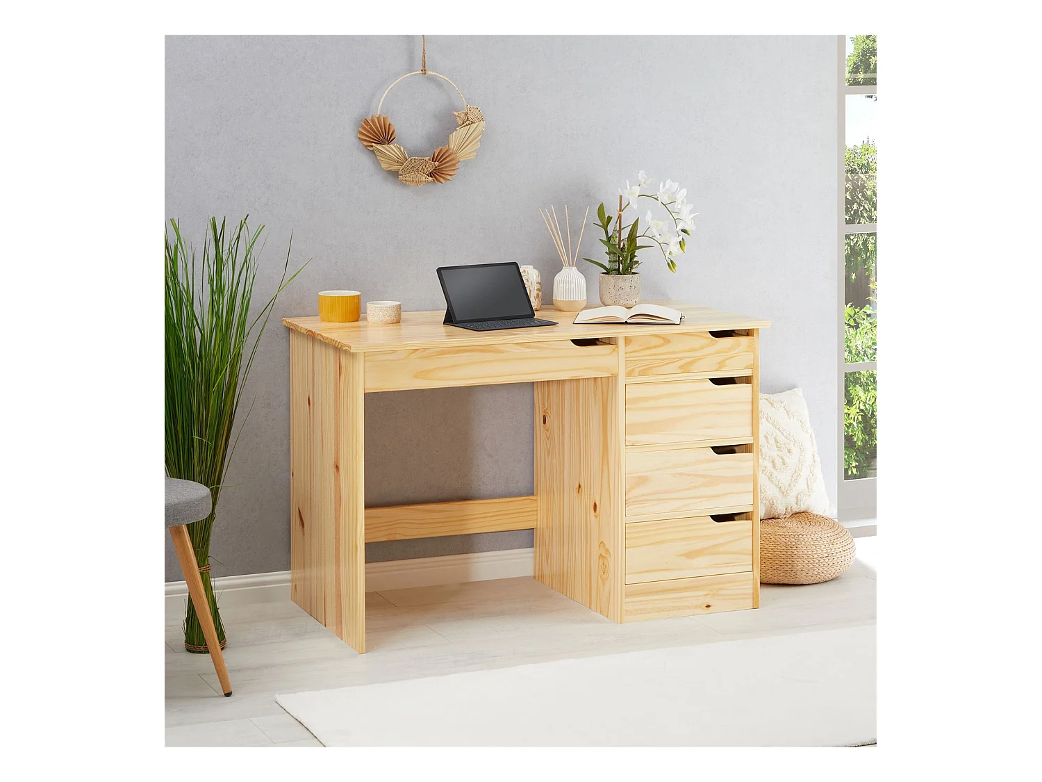 Bureau HUGO avec rangement 5 tiroirs style scandinave en pin massif à la finition naturelle