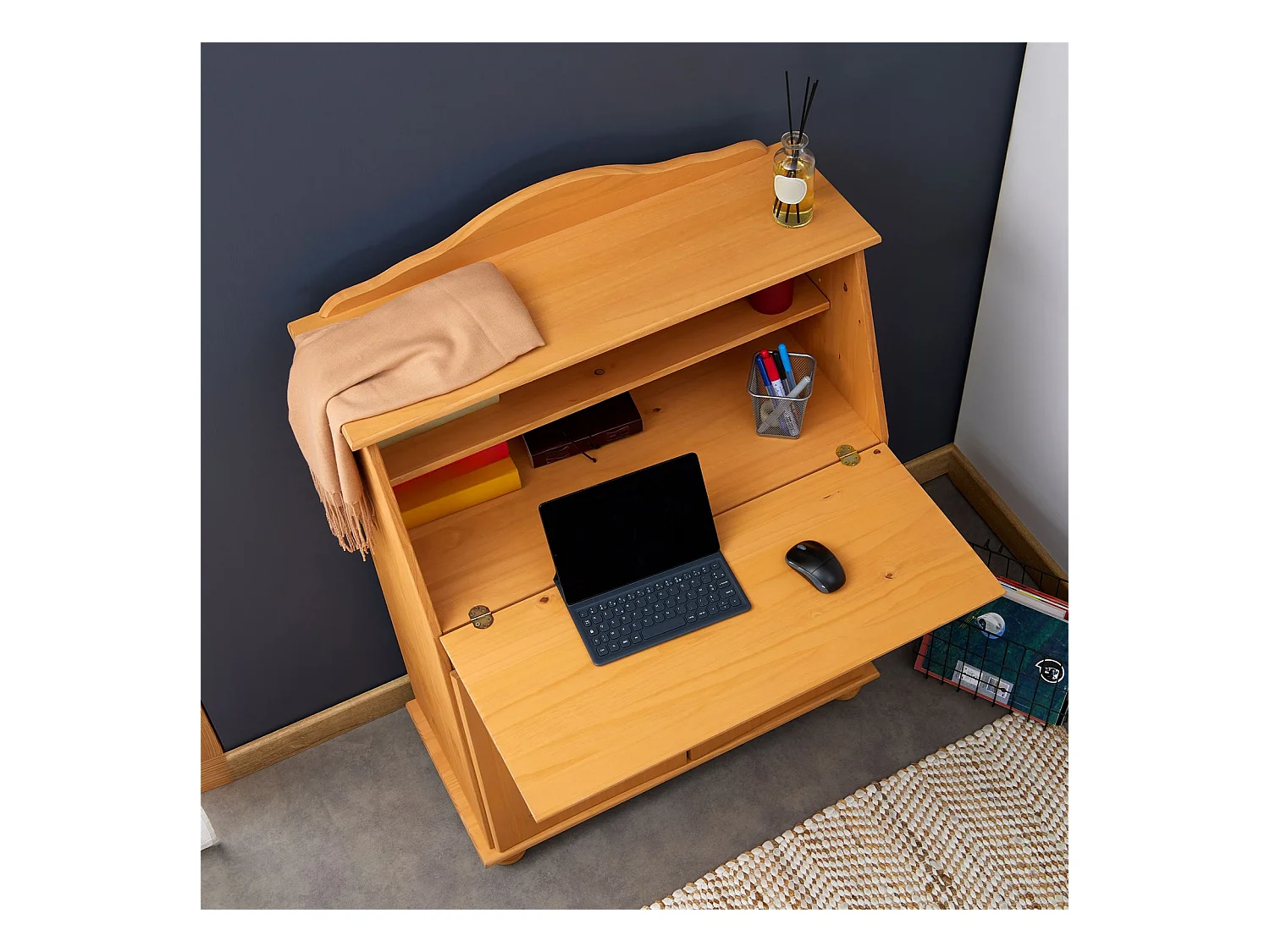 Bureau secrétaire DAVID avec abattant rangement plusieurs étagères 2 portes plan de travail rabattable, en pin massif teinté et ciré