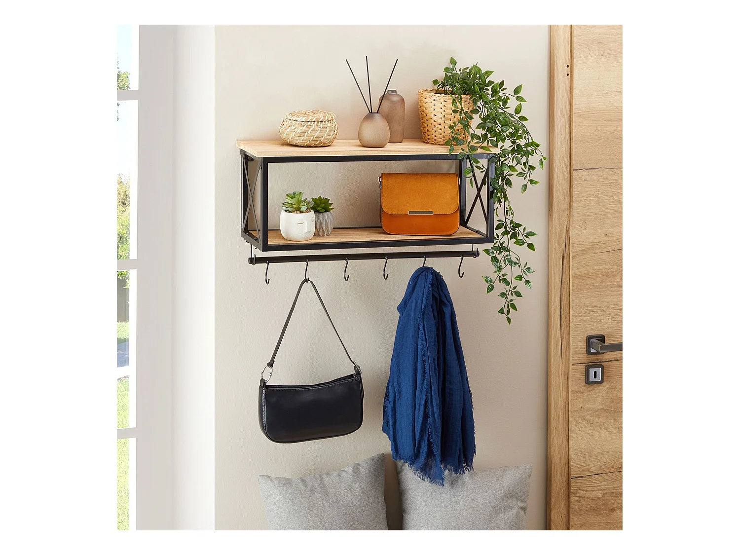 Porte-manteaux mural ARMANDO avec 2 étagères de rangement en bois et 6 patères crochets sur tringle, cadre en métal noir