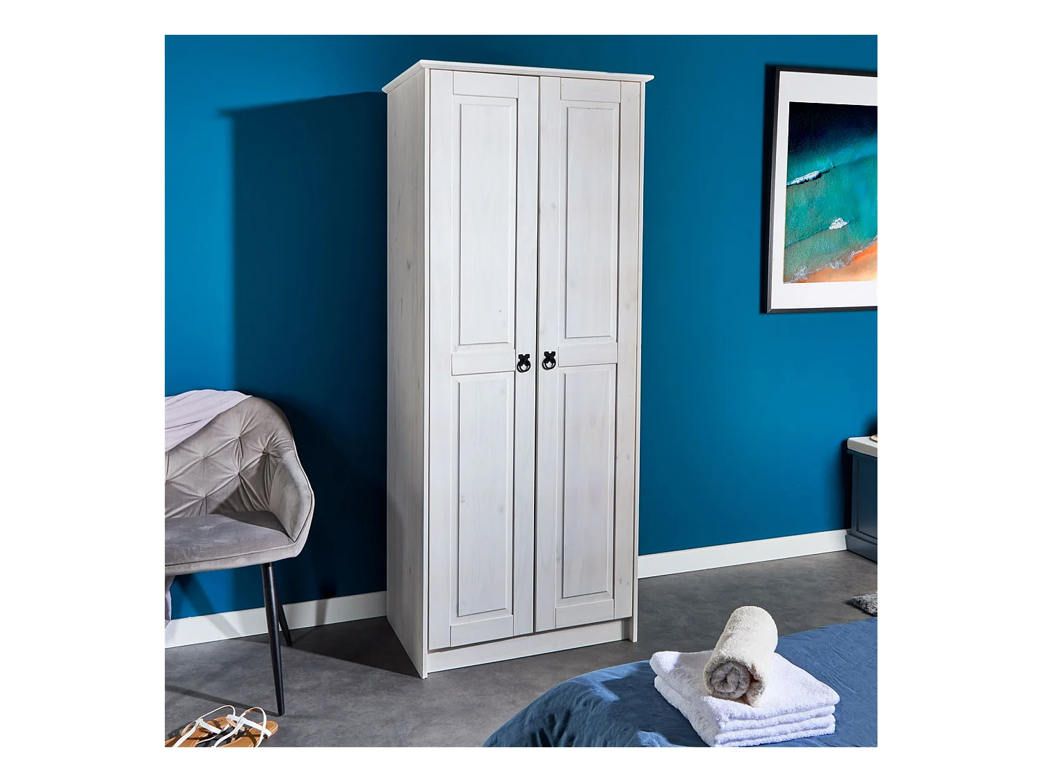 Armoire RESIDENCIA en pin lasuré blanc, penderie pour vêtements style mexicain avec 2 portes