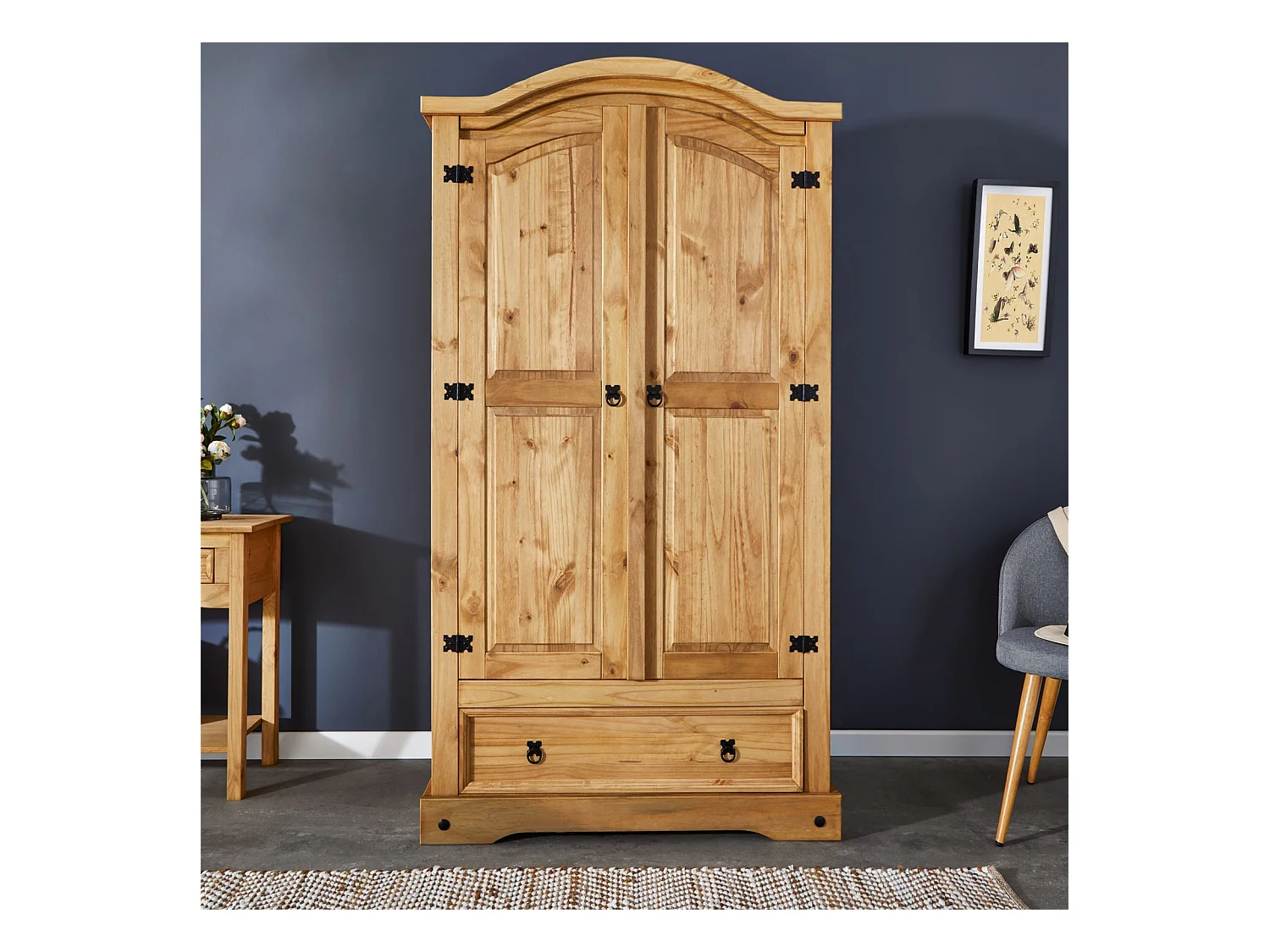 Armoire SALSA penderie pour vêtements style mexicain avec 2 portes 1 étagère 1 tiroir, en pin massif finition teintée/cirée