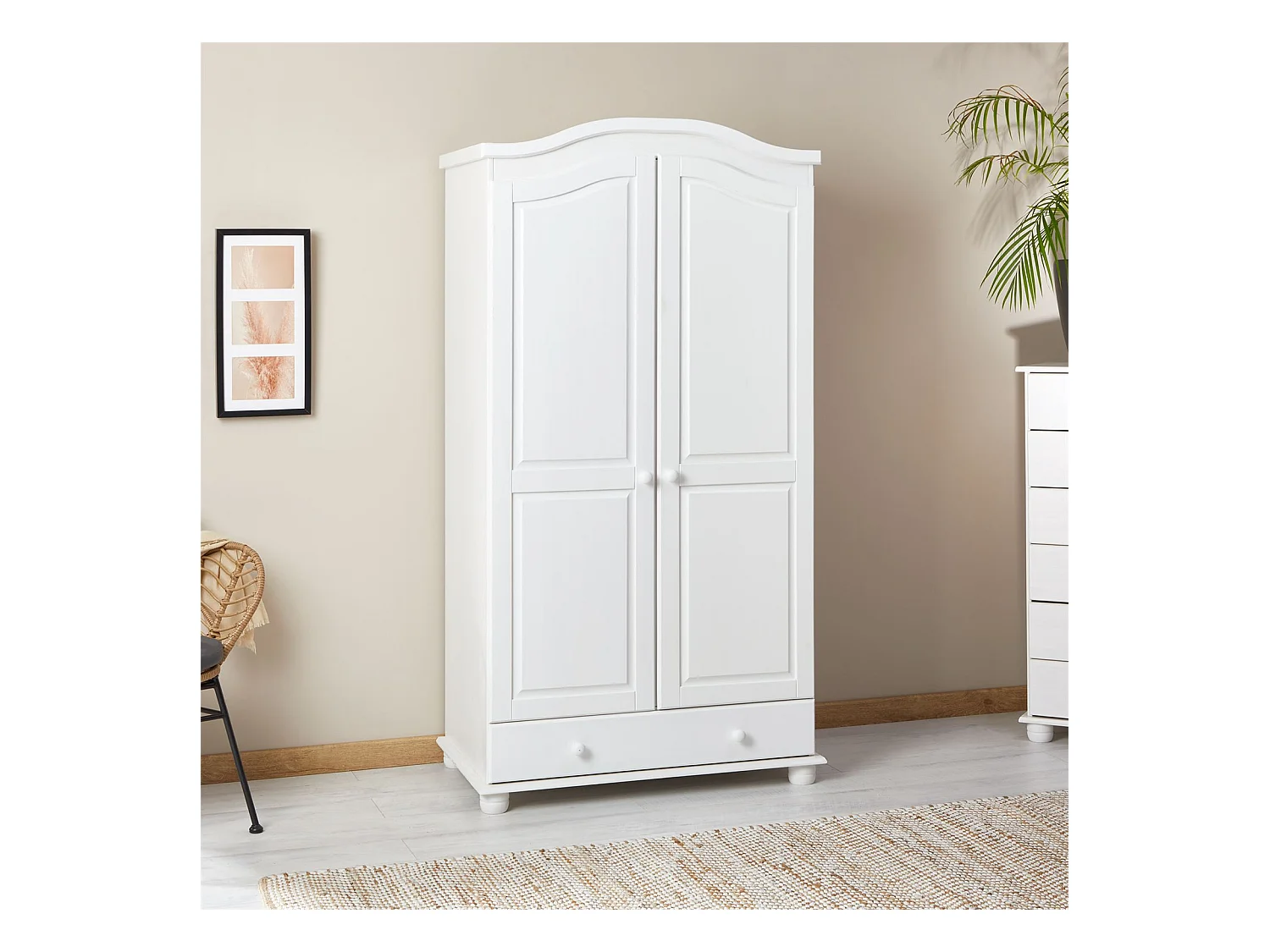 Armoire BERGEN dressing pour vêtements avec 2 portes penderie 1 tringle et 1 étagère et 1 tiroir, en pin massif lasuré blanc