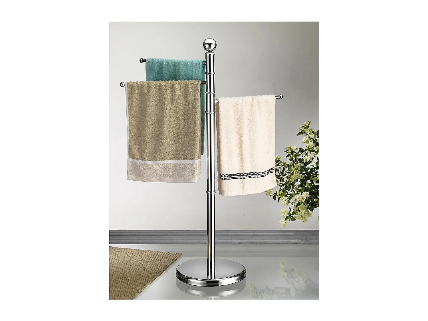 Porte-serviettes sur pied PETRA portant pour vêtements et linge de salle de bain, avec 3 tringles pivotantes, structure en métal chr