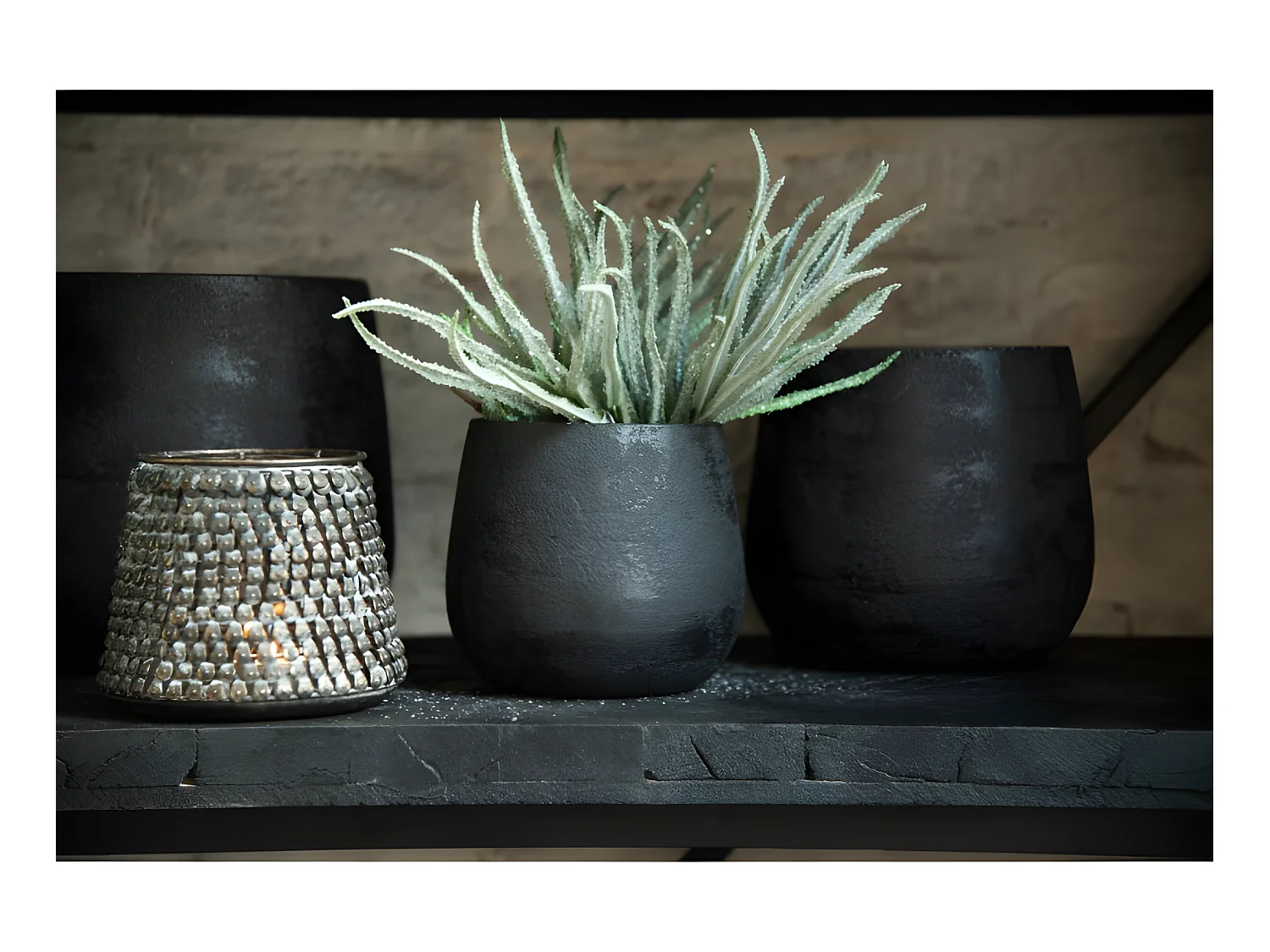 Maceta irregular crudo cerámica negro Alt. 19 cm