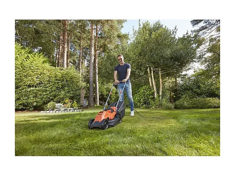 BLACK + DECKER Tondeuse  32cm 1200W BEMW451