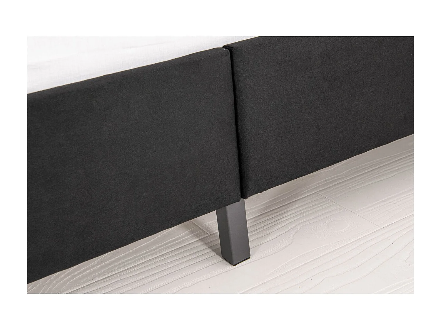 Lit 140x190 cm en velours noir CAMBRIDGE