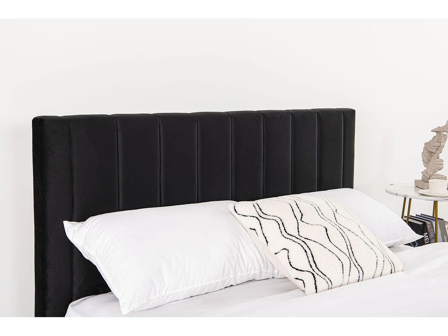 Lit 160x200 cm en velours noir CAMBRIDGE