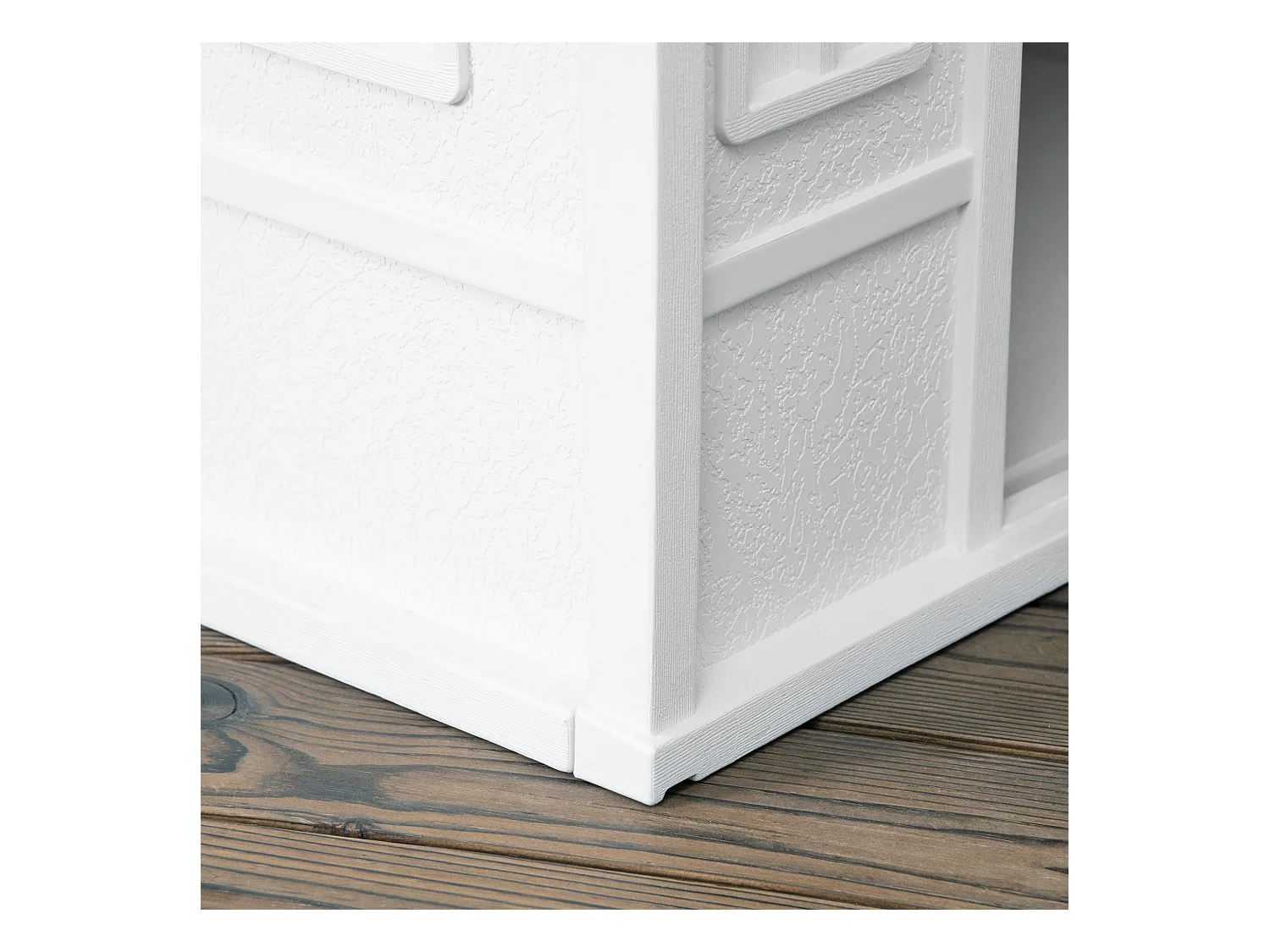 Niche chien style cottage dim. 65L x 75l x 63H cm - motifs fenêtres, porte, aération - PP blanc gris