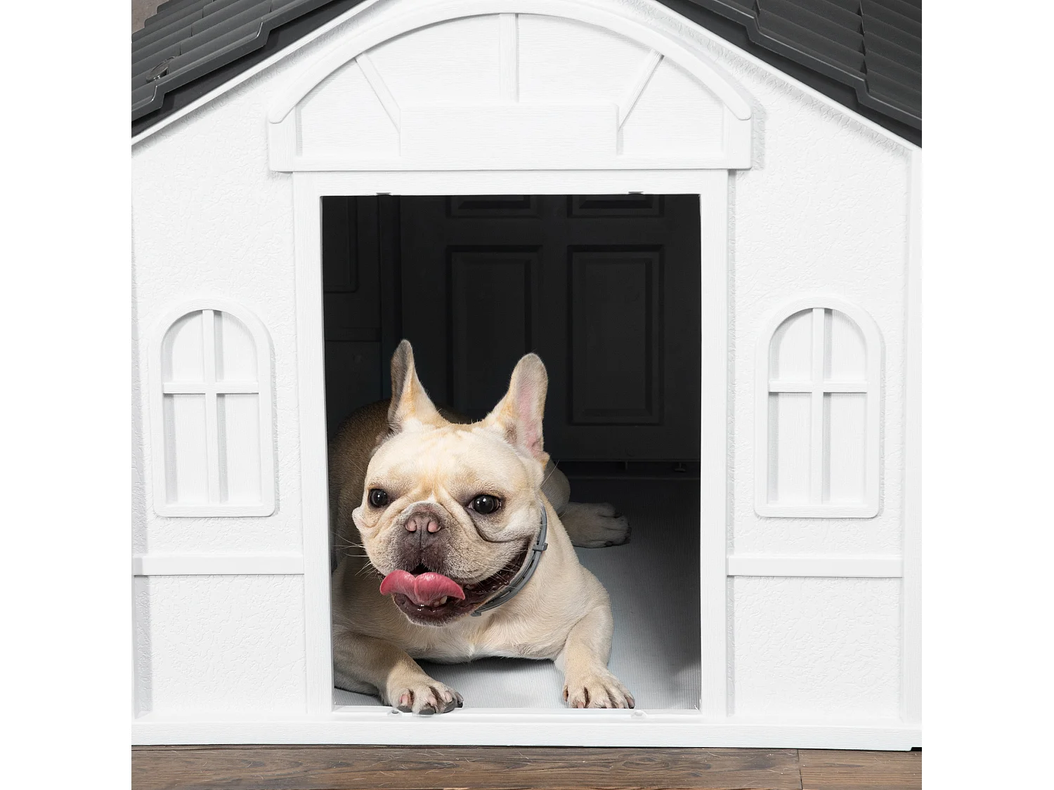 Niche chien style cottage dim. 65L x 75l x 63H cm - motifs fenêtres, porte, aération - PP blanc gris