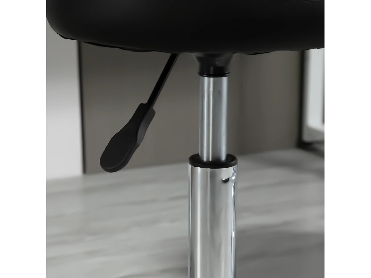 Taburete giratorio negro 35.5x35.5x63 cm HOMCOM