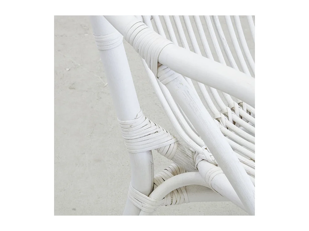Fauteuil en rotin laqué blanc