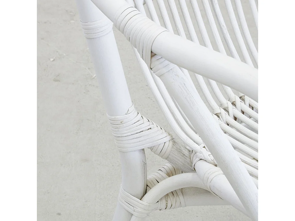 Fauteuil en rotin laqué blanc