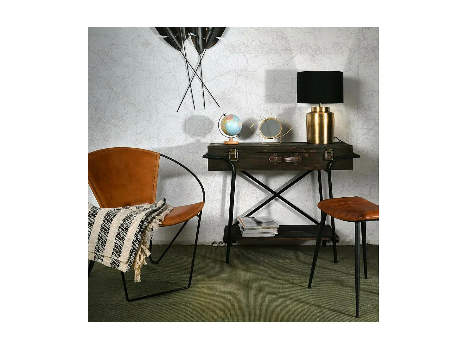 Fauteuil rond en cuir de chèvre marron et métal