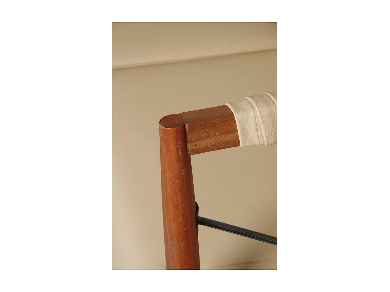 Fauteuil en bois de suar massif et métal