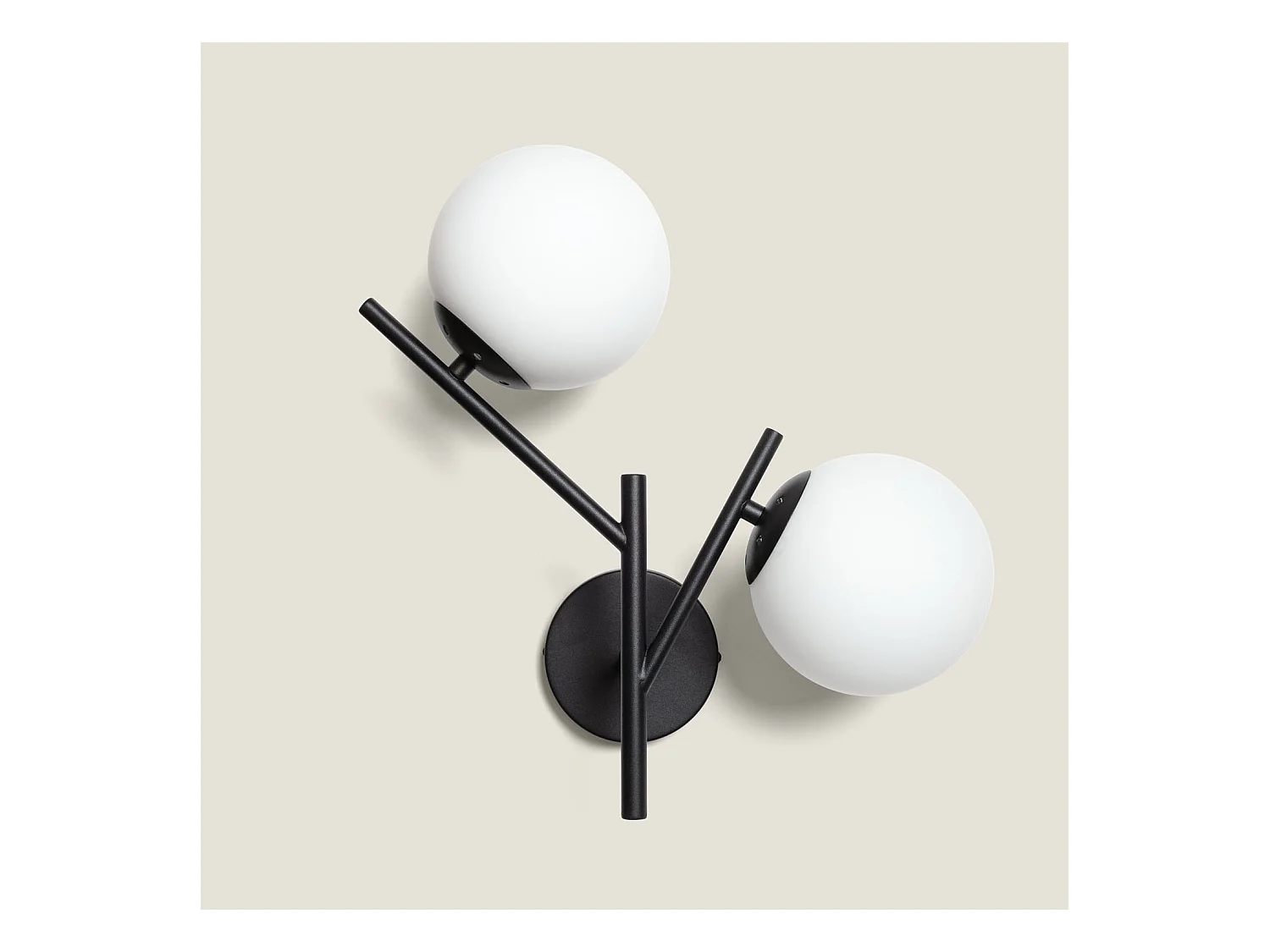 Lámpara de Pared de Metal y Cristal Balts Negro