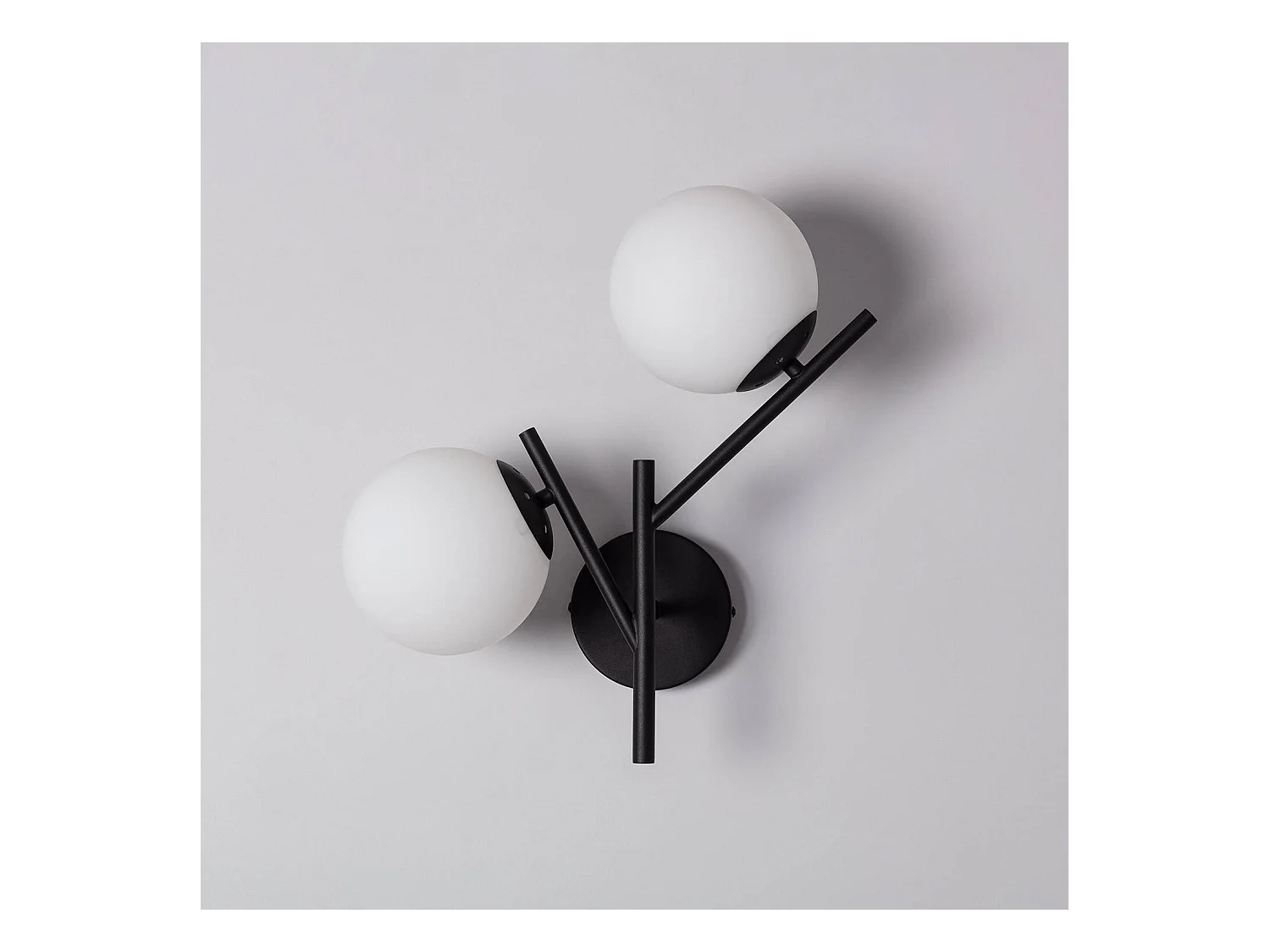 Lámpara de Pared de Metal y Cristal Balts Negro