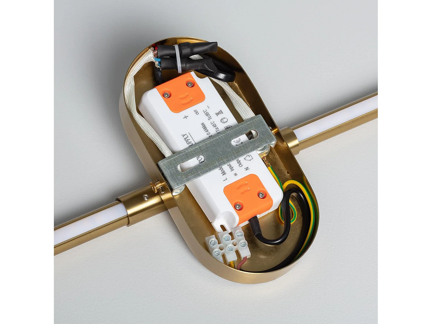 Applique Murale LED 11W Métal InterLight Doré