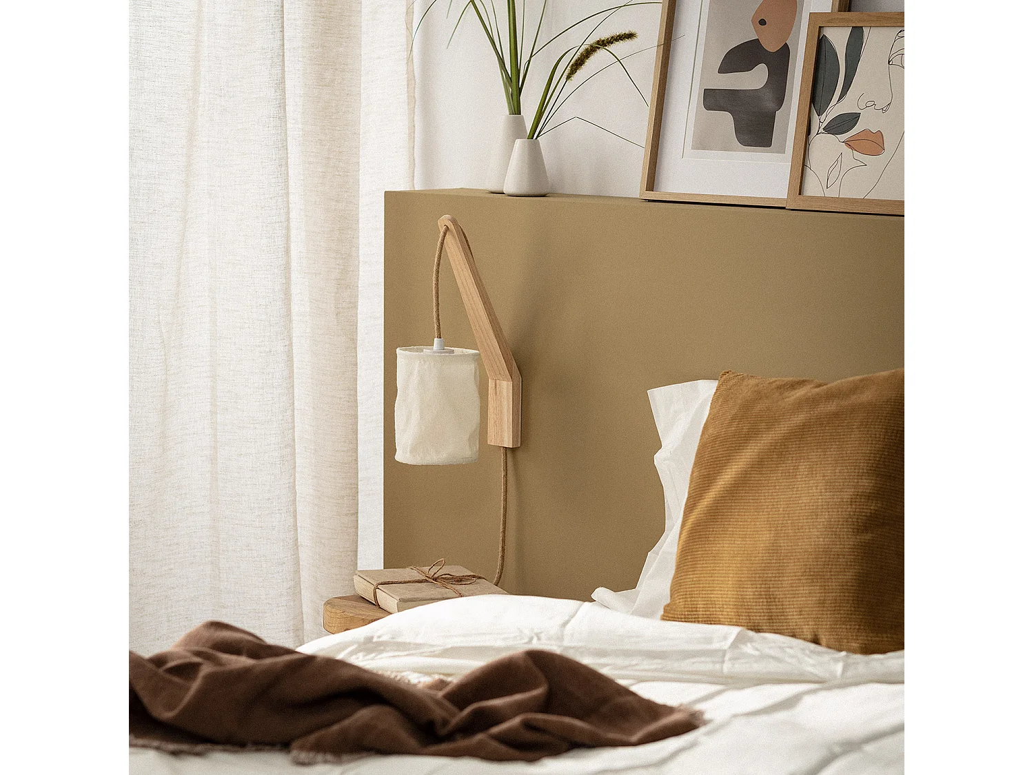 Lámpara de Pared de Madera y Tela Kanzu Natural