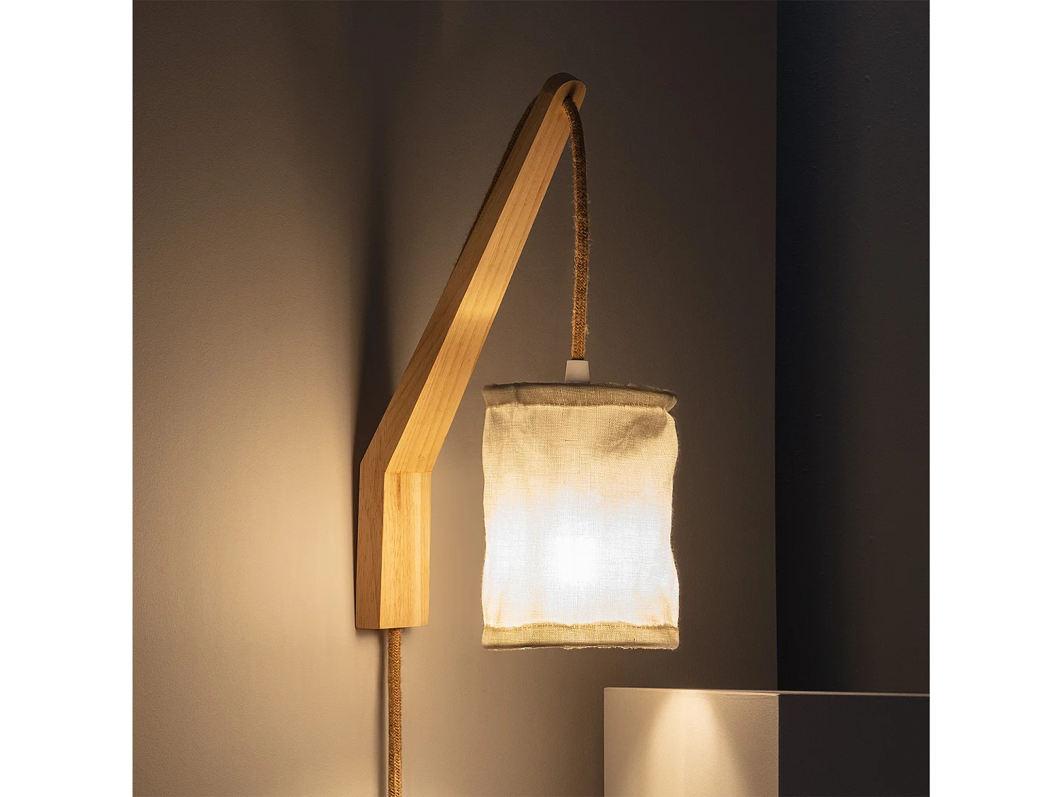 Lámpara de Pared de Madera y Tela Kanzu Natural