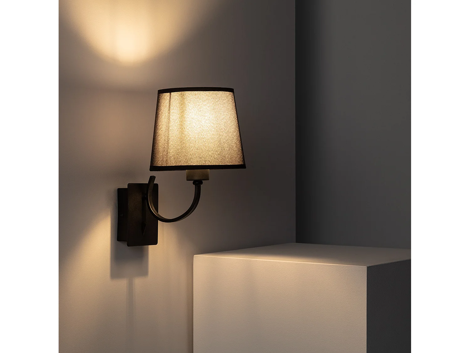 Lampe Murale Métal Kuombi  Noir