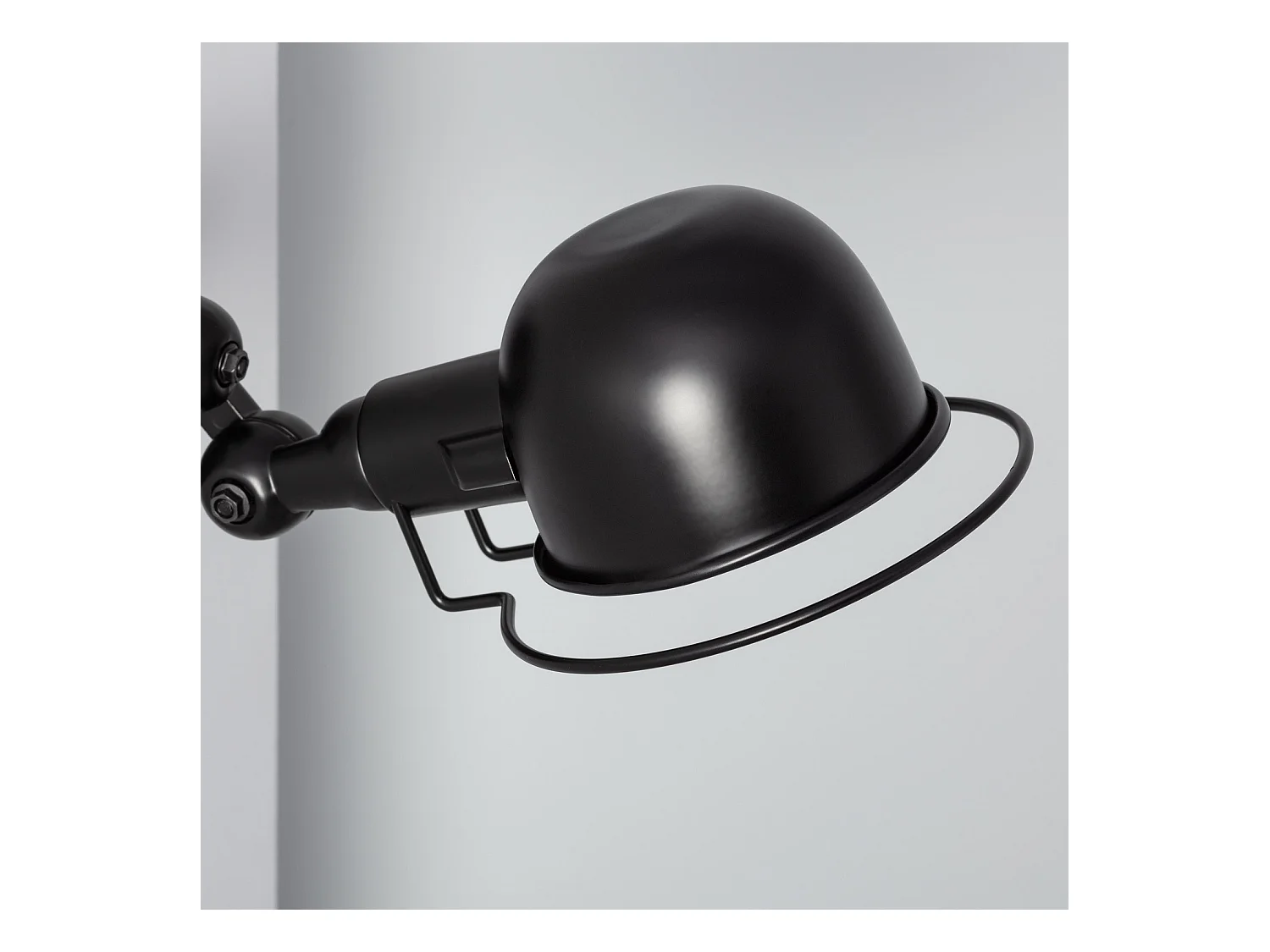 Lámpara de Pared de Metal Orientable Farasi Negro