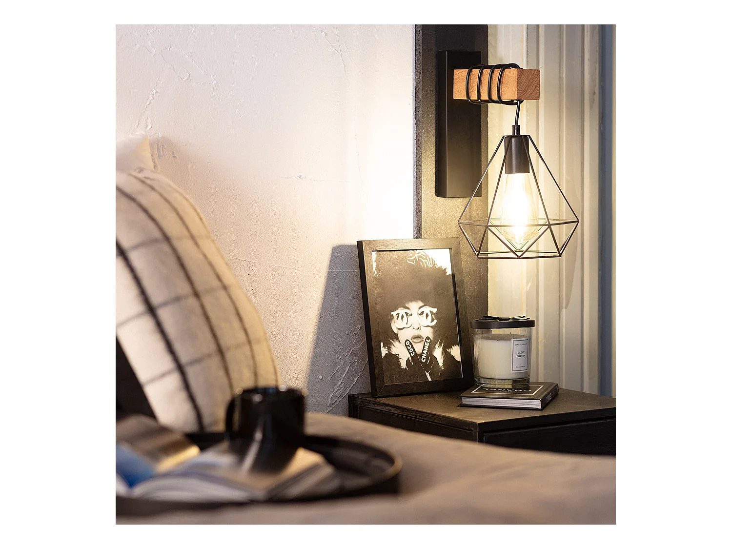 Lámpara de Pared de Metal y Madera Sardo Negro