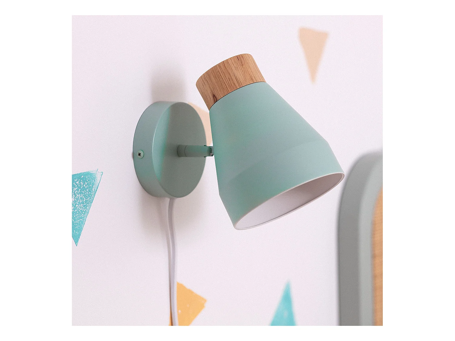 Lámpara de Pared Metal y Madera Lypo Verde Celadón