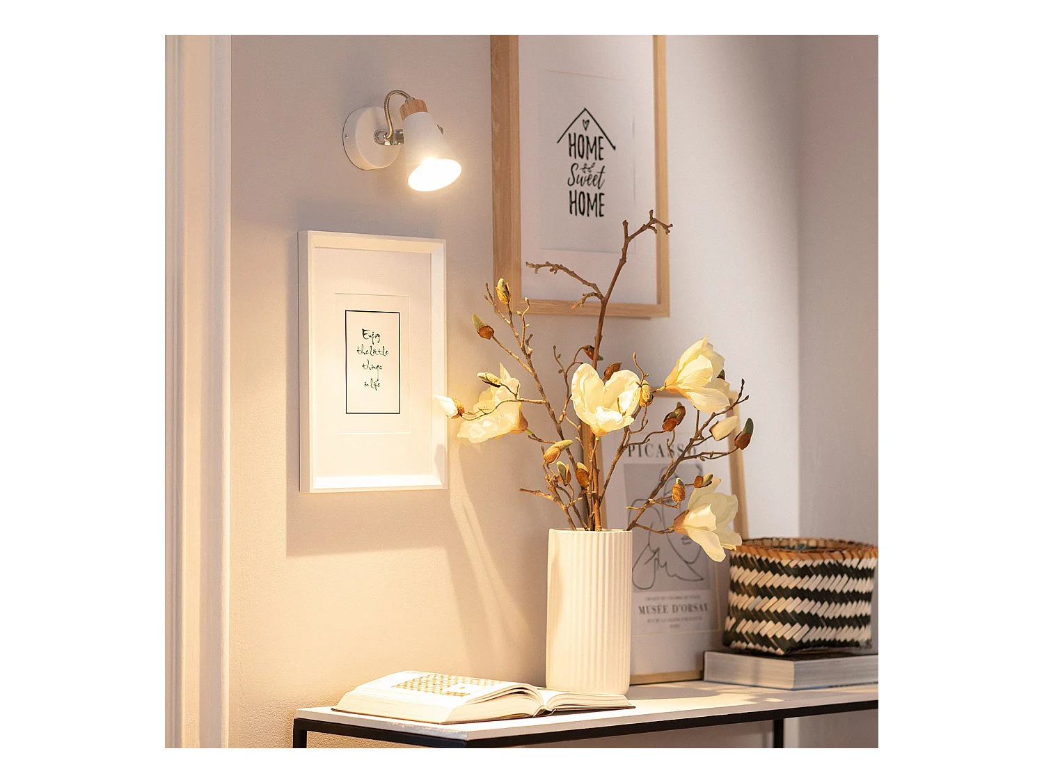 Lámpara de Pared Orientable Metal y Madera 1 Foco Mara Blanco