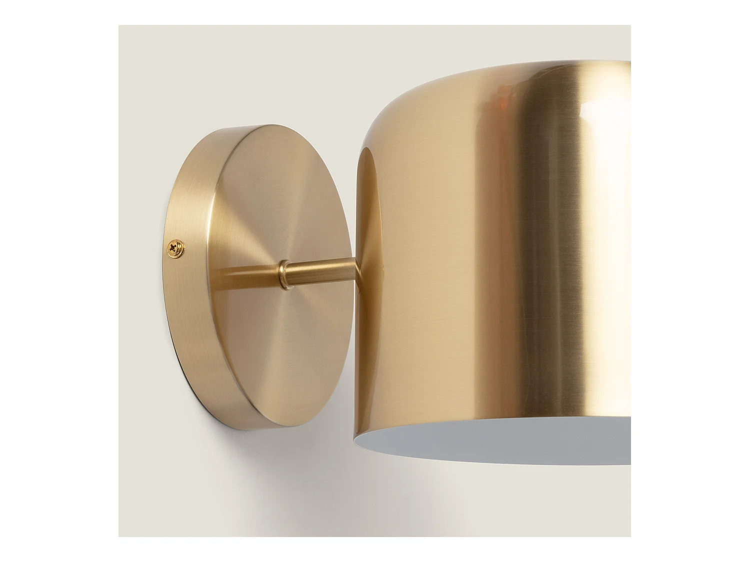 Lámpara de Pared de Metal Bedourie Dorado