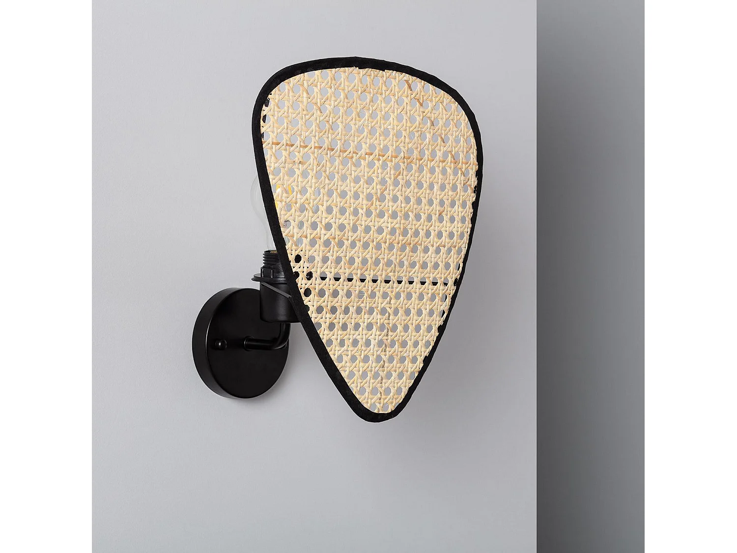 Applique da Parete in Rattan Palma Nero
