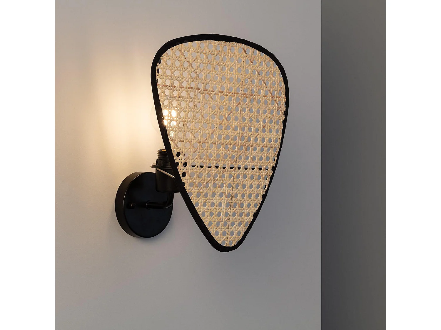 Applique da Parete in Rattan Palma Nero