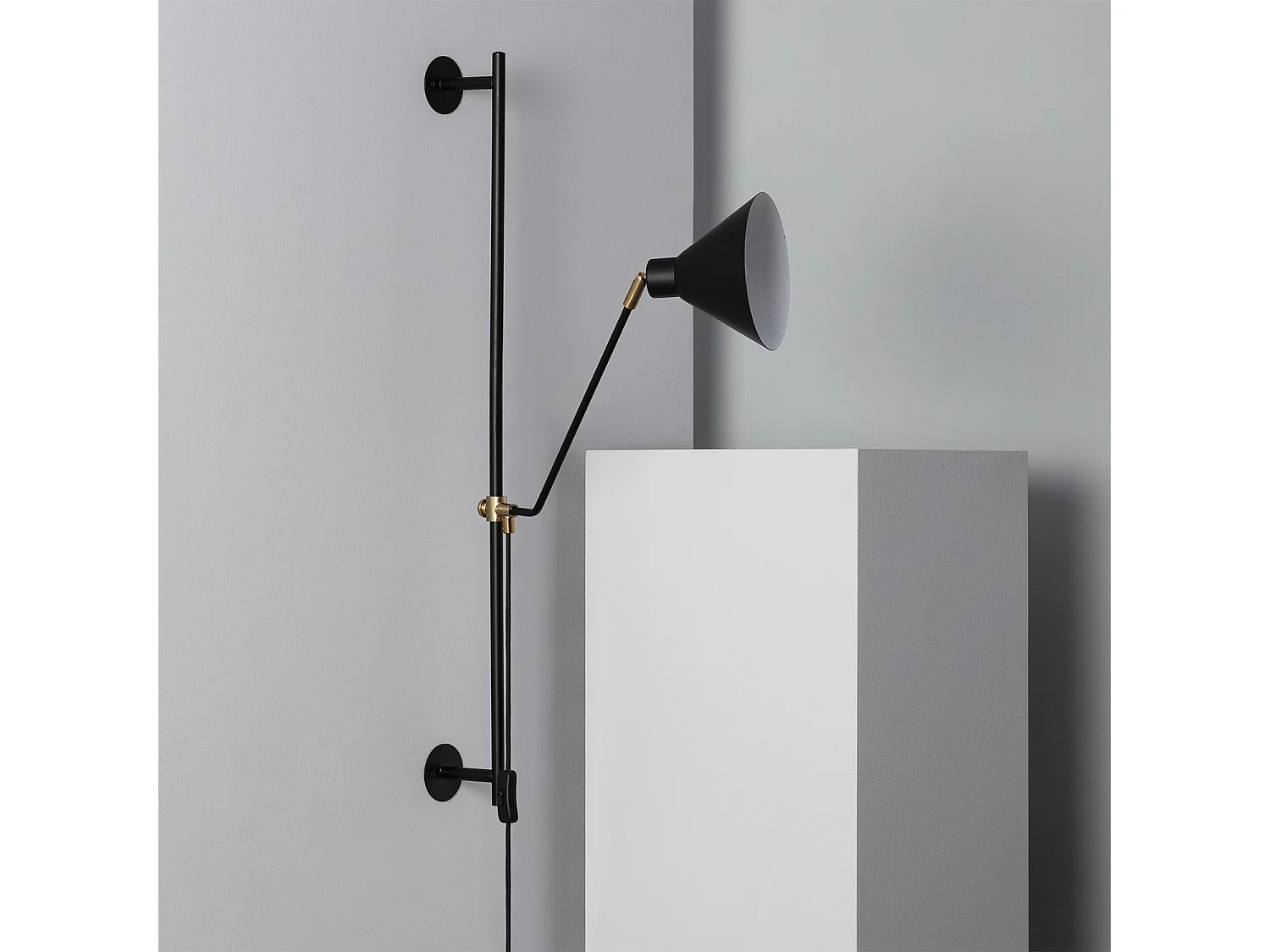 Lámpara de Pared Orientable Metal Oga Negro
