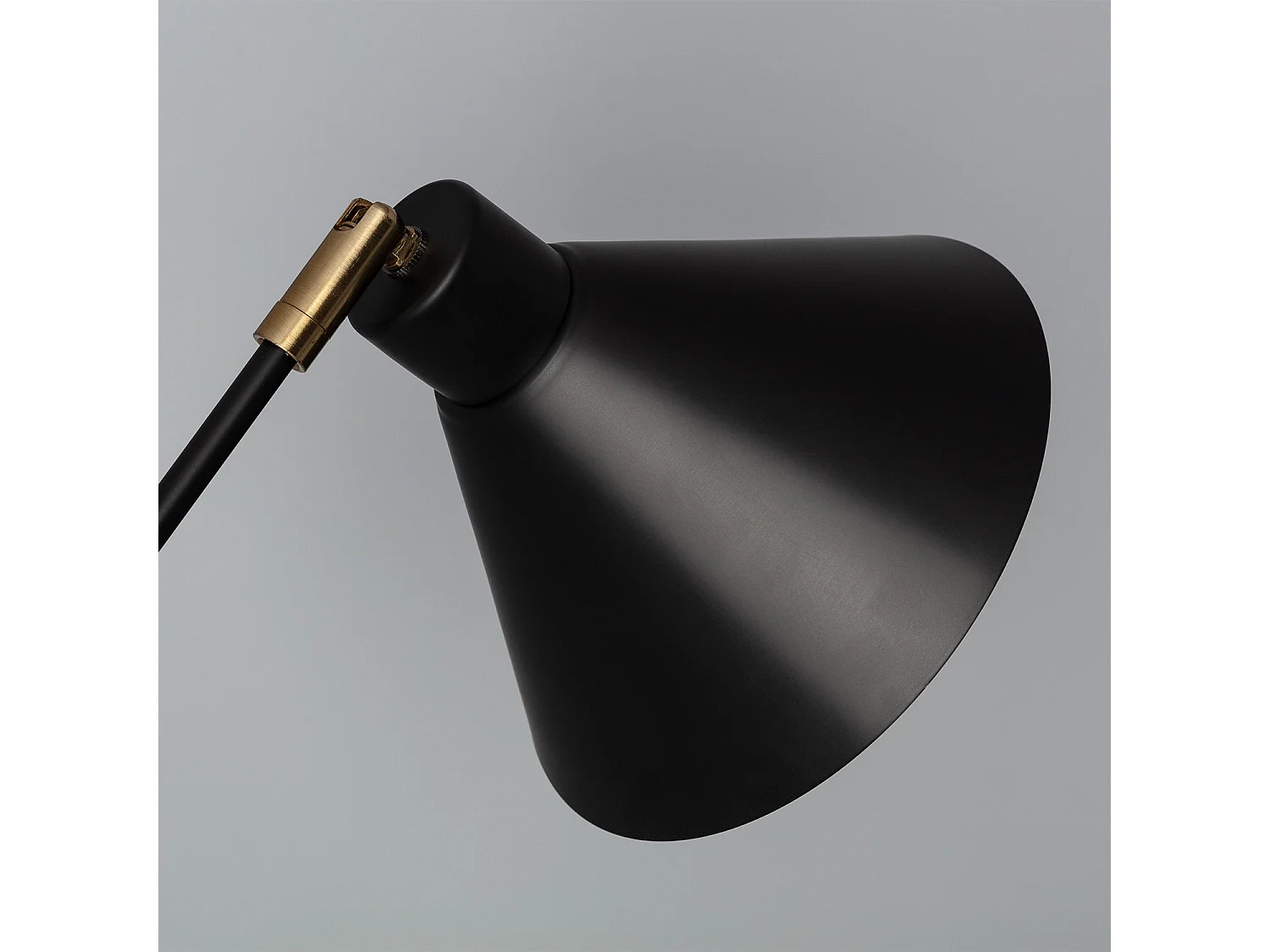 Lámpara de Pared Orientable Metal Oga Negro