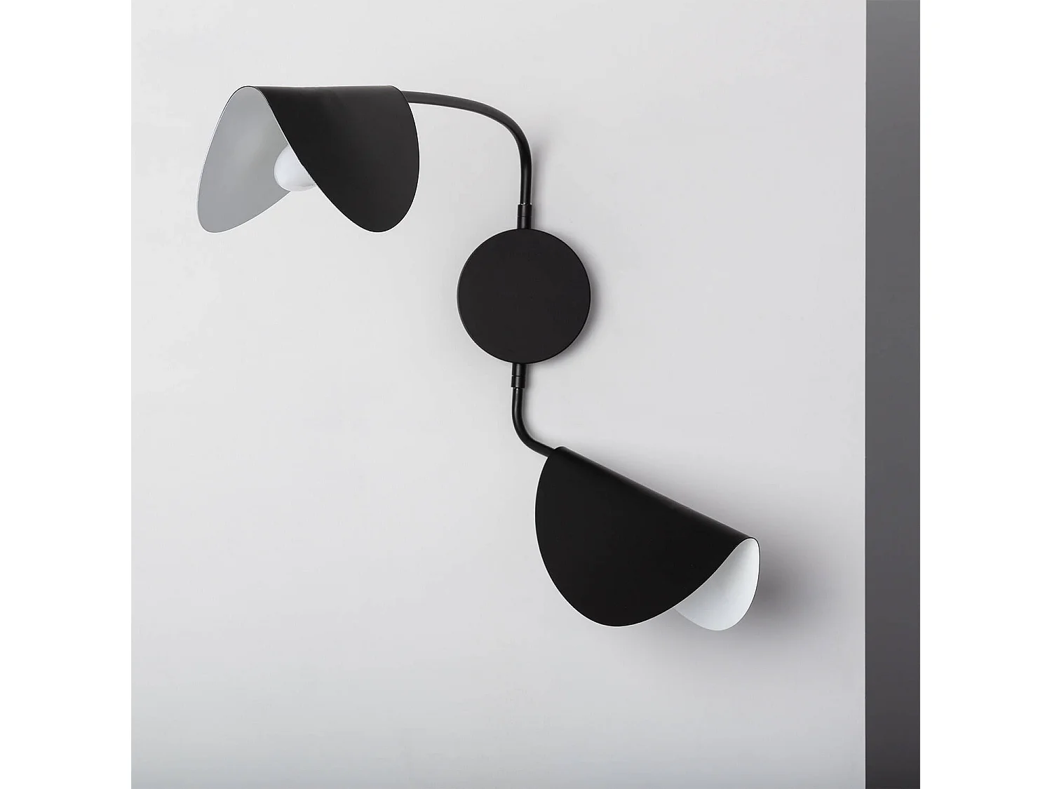Lámpara de Pared Orientable Metal Sendai Negro
